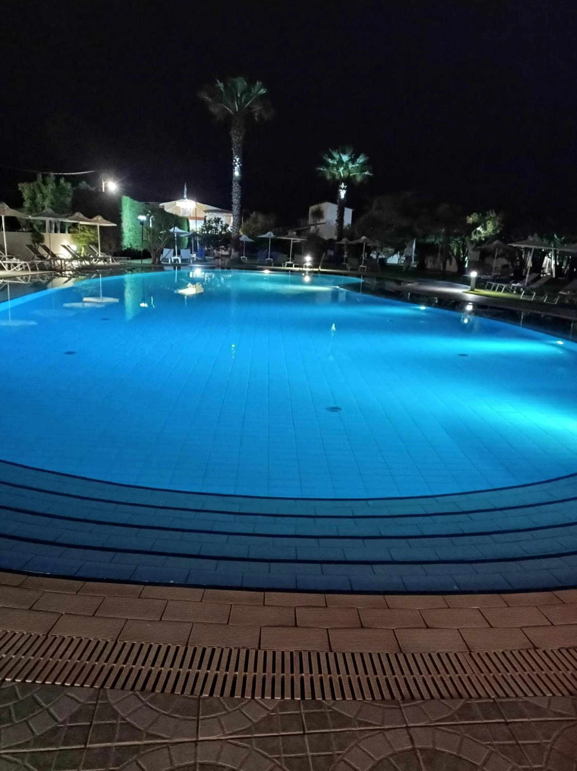 Night in Ninos On The Beach Hotel