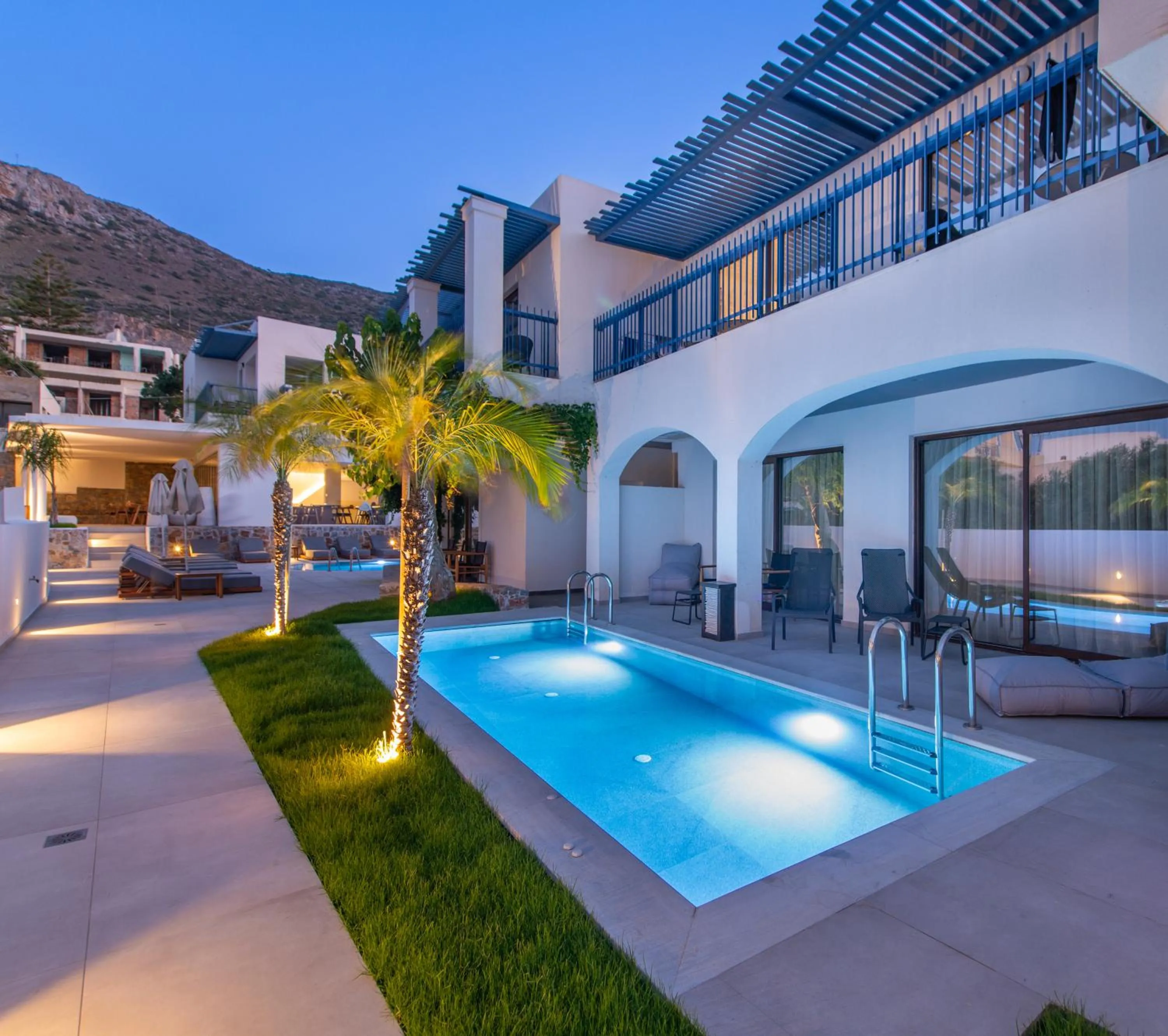 Property building, Swimming Pool in Bita Hubs