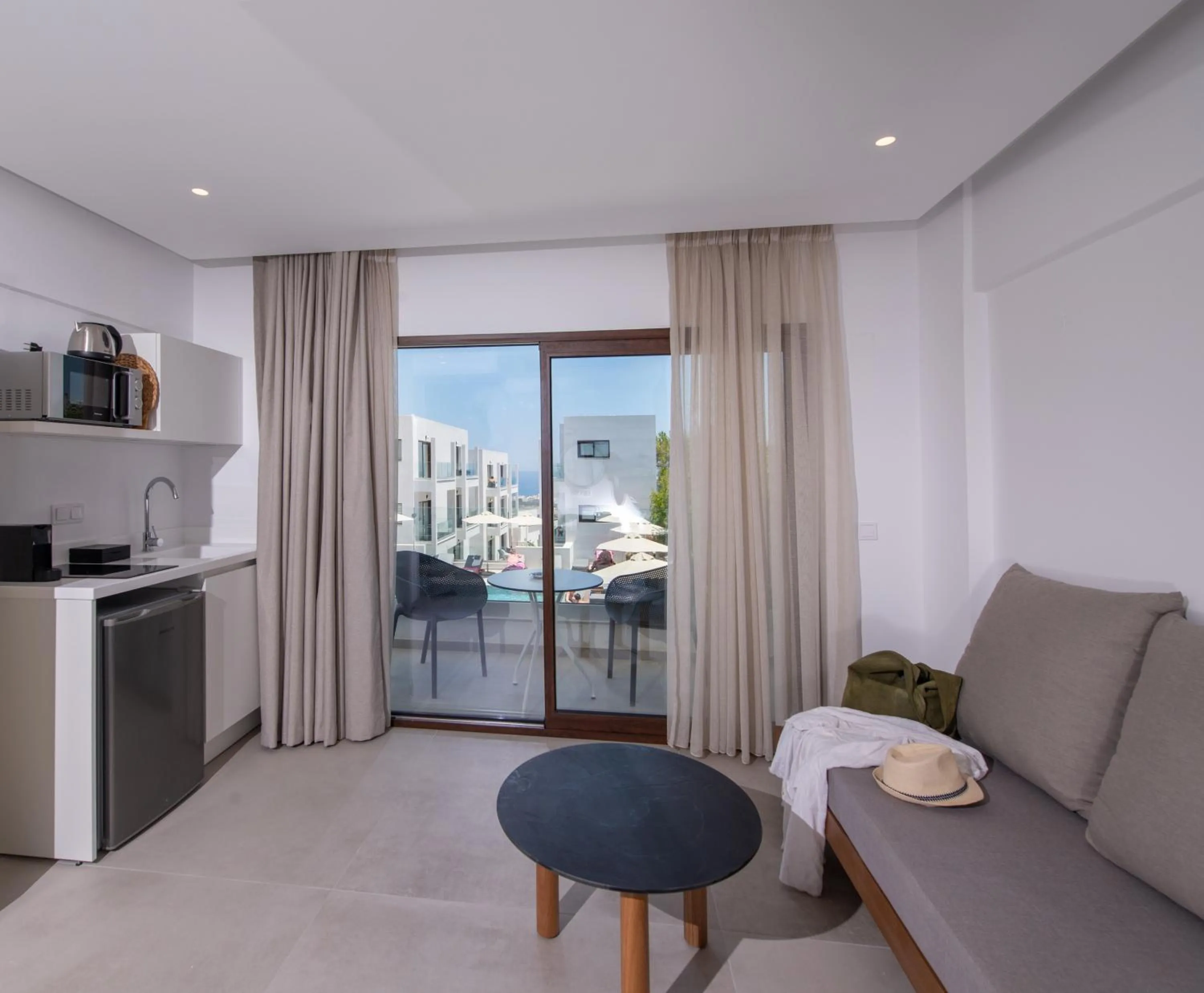 Coffee/tea facilities in Mika Villas & Suites