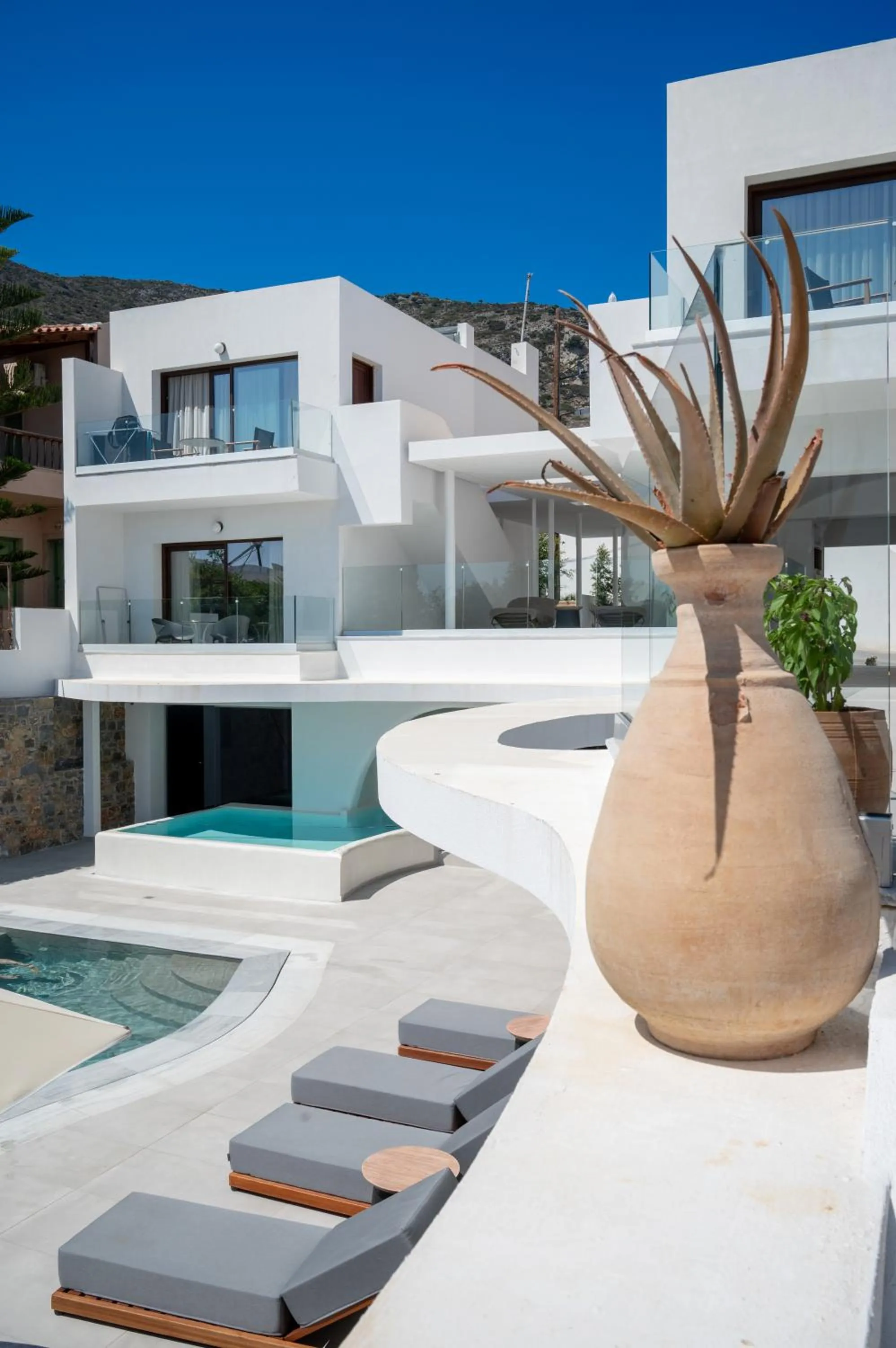 Property building, Swimming Pool in Bita Hubs