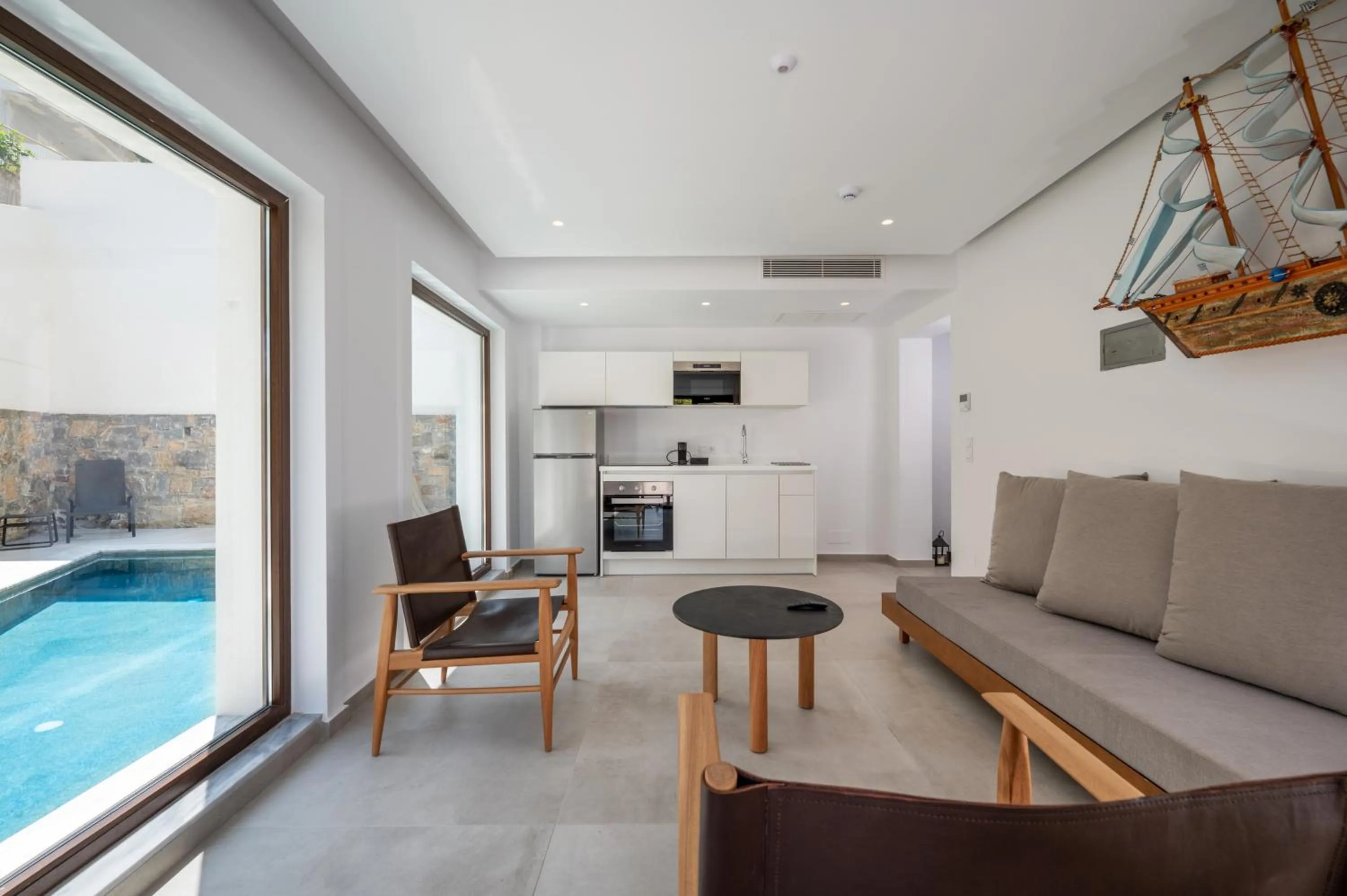 Kitchen or kitchenette in Mika Villas & Suites