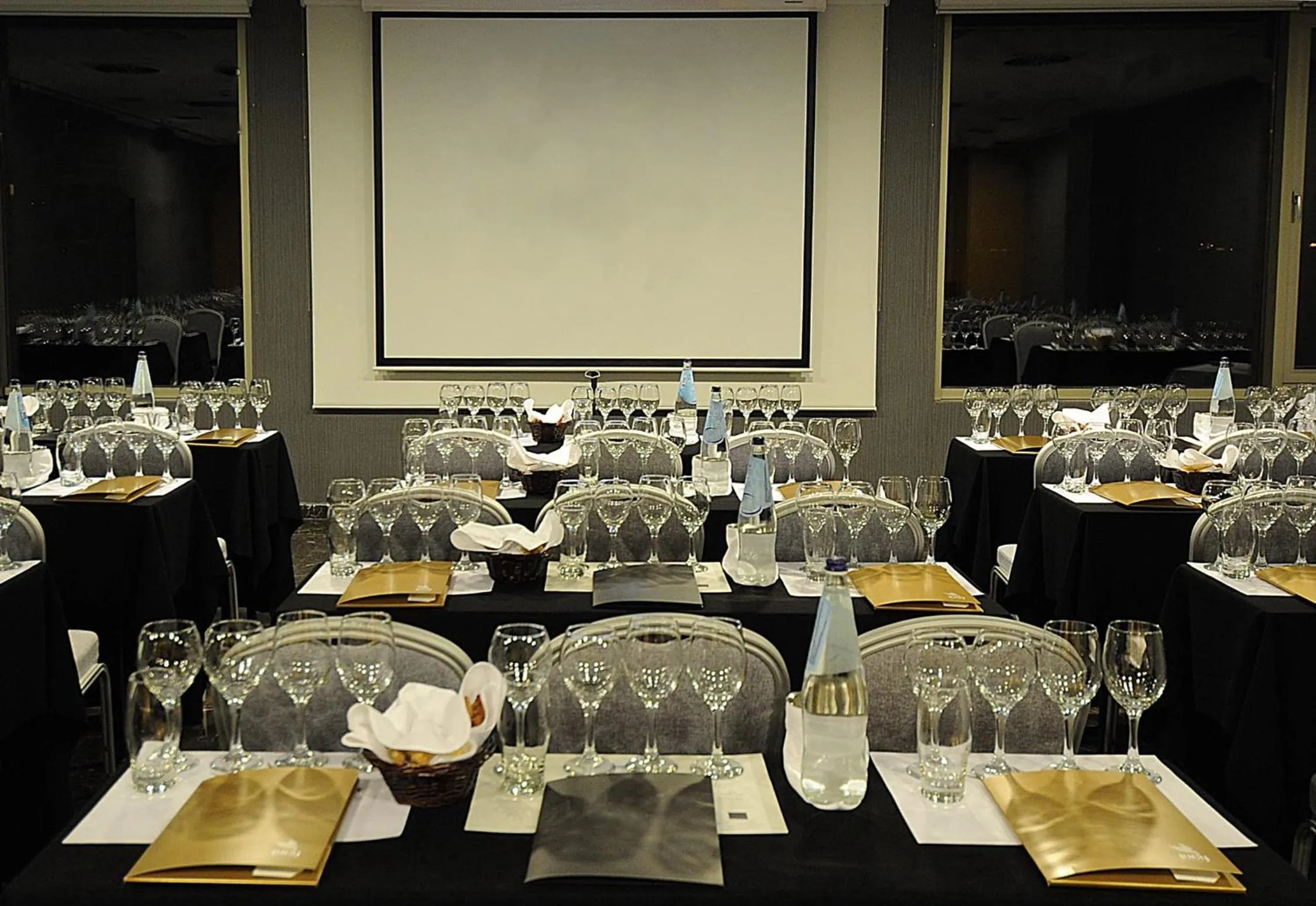 Business facilities in Lucy Hotel