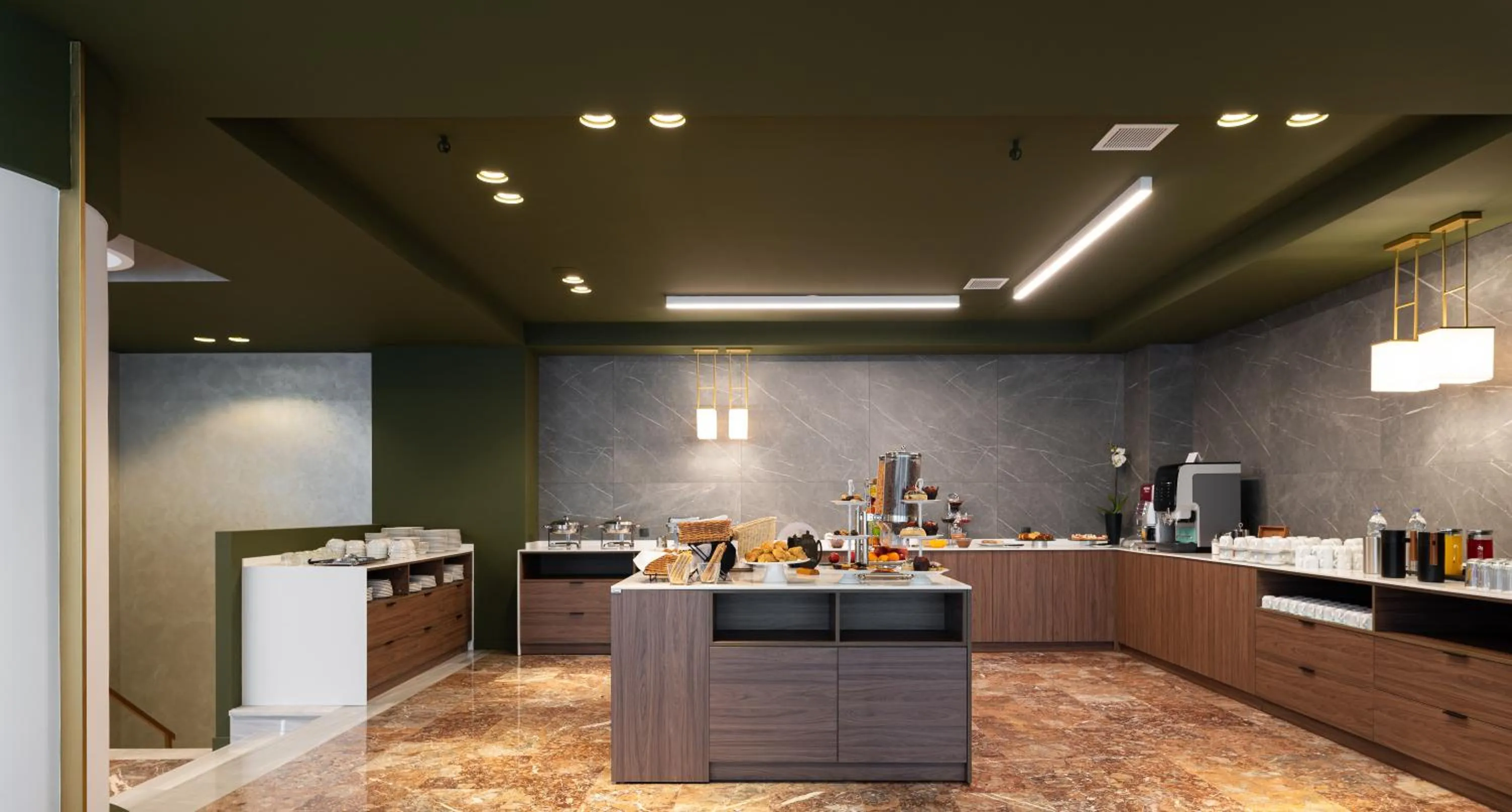 Restaurant/places to eat in Nestos Hotel