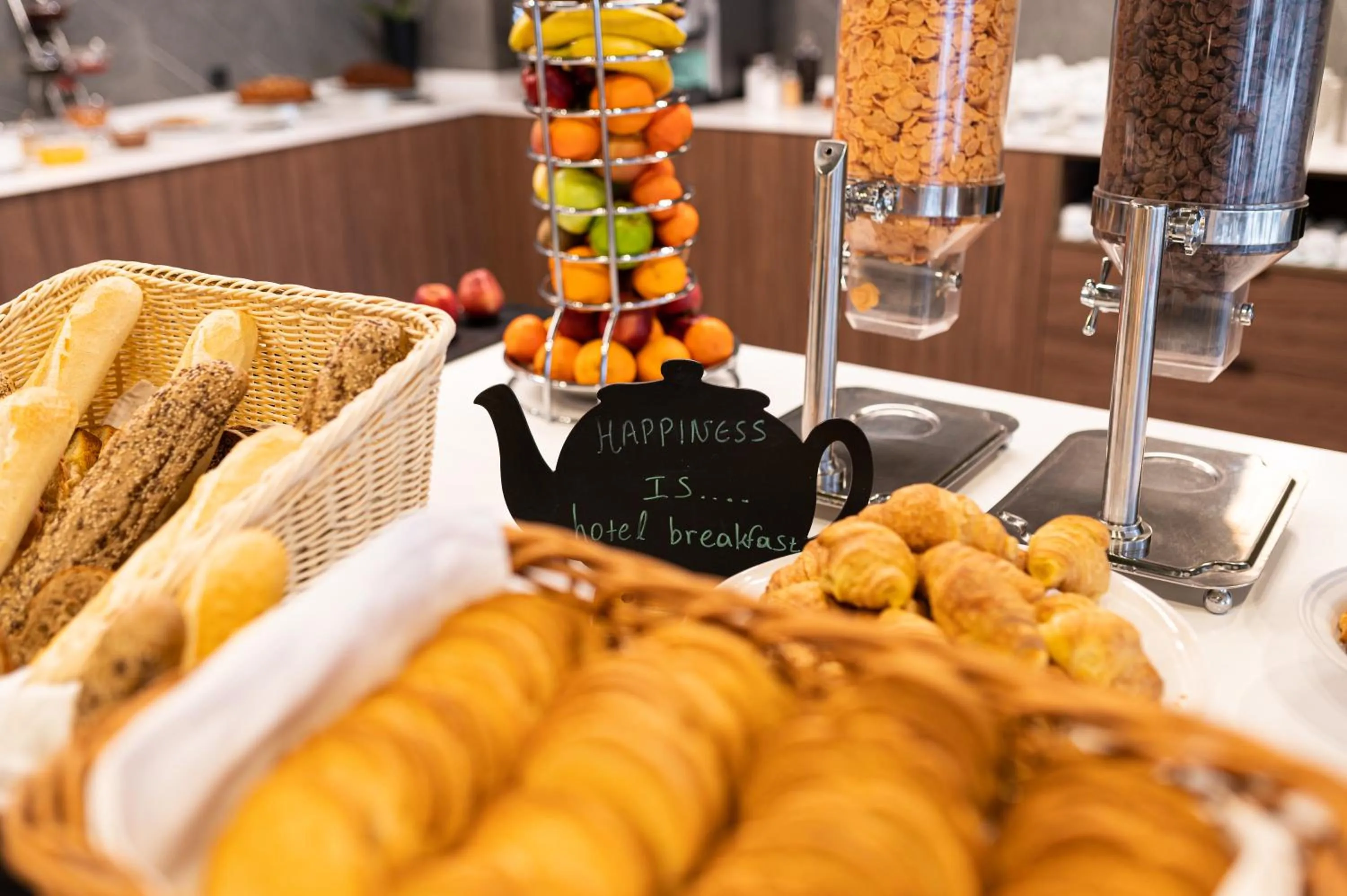 Restaurant/places to eat in Nestos Hotel