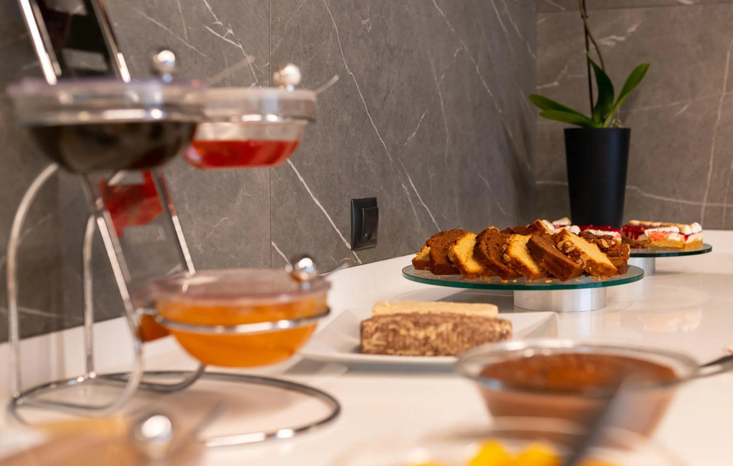 Restaurant/places to eat in Nestos Hotel