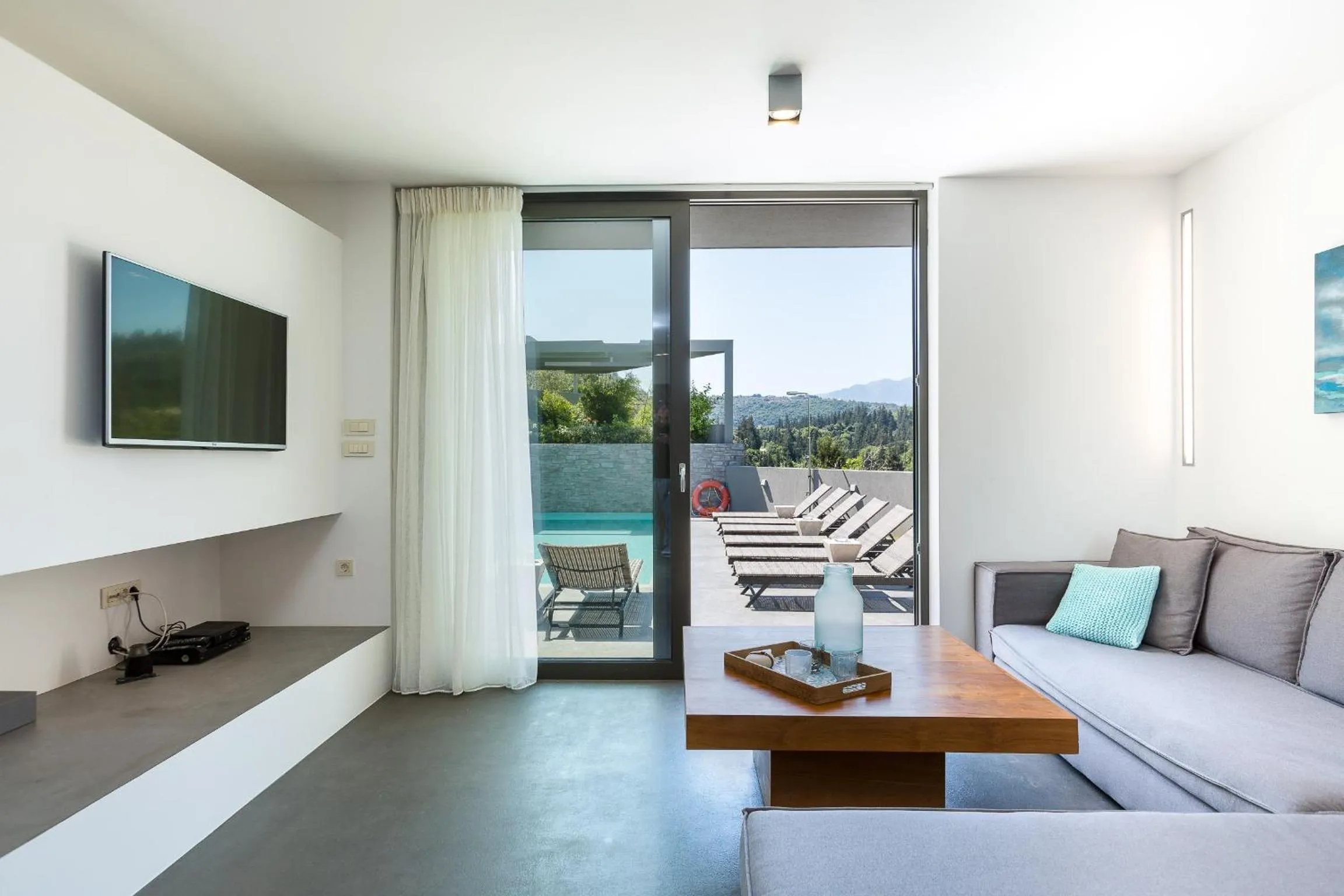 TV and multimedia in Elea Villas - Aspro & Blanche