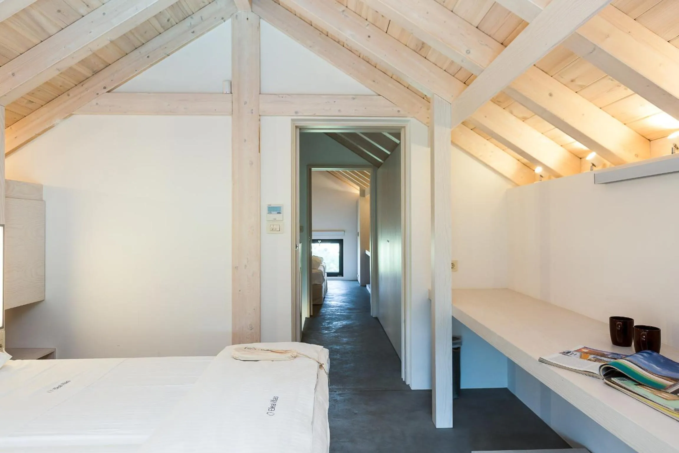 Bed in Elea Villas - Aspro & Blanche