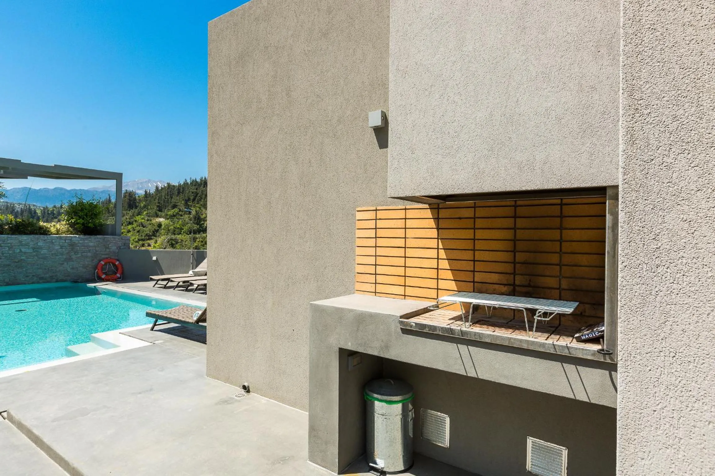 BBQ facilities in Elea Villas - Aspro & Blanche