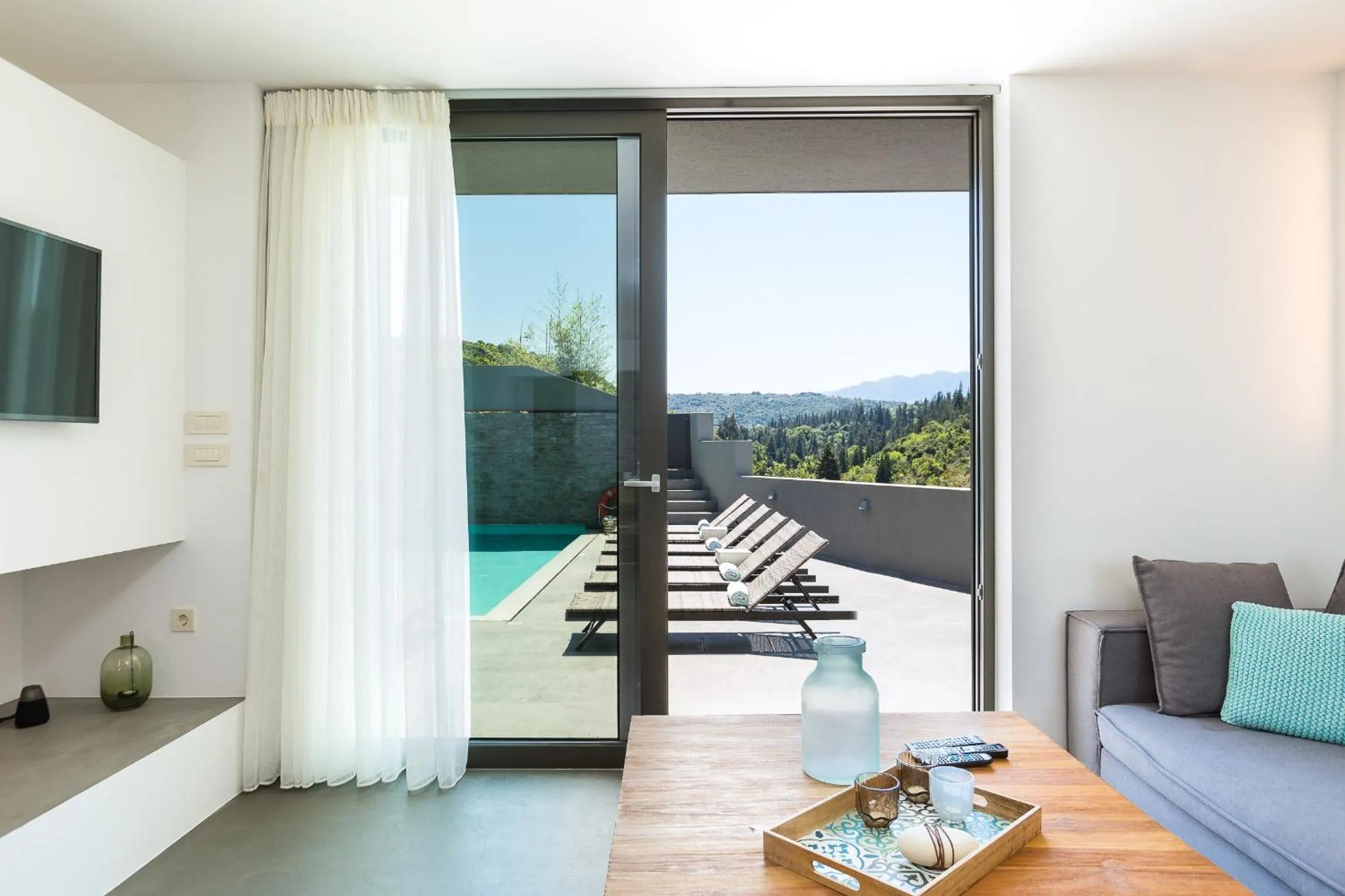 TV and multimedia in Elea Villas - Aspro & Blanche