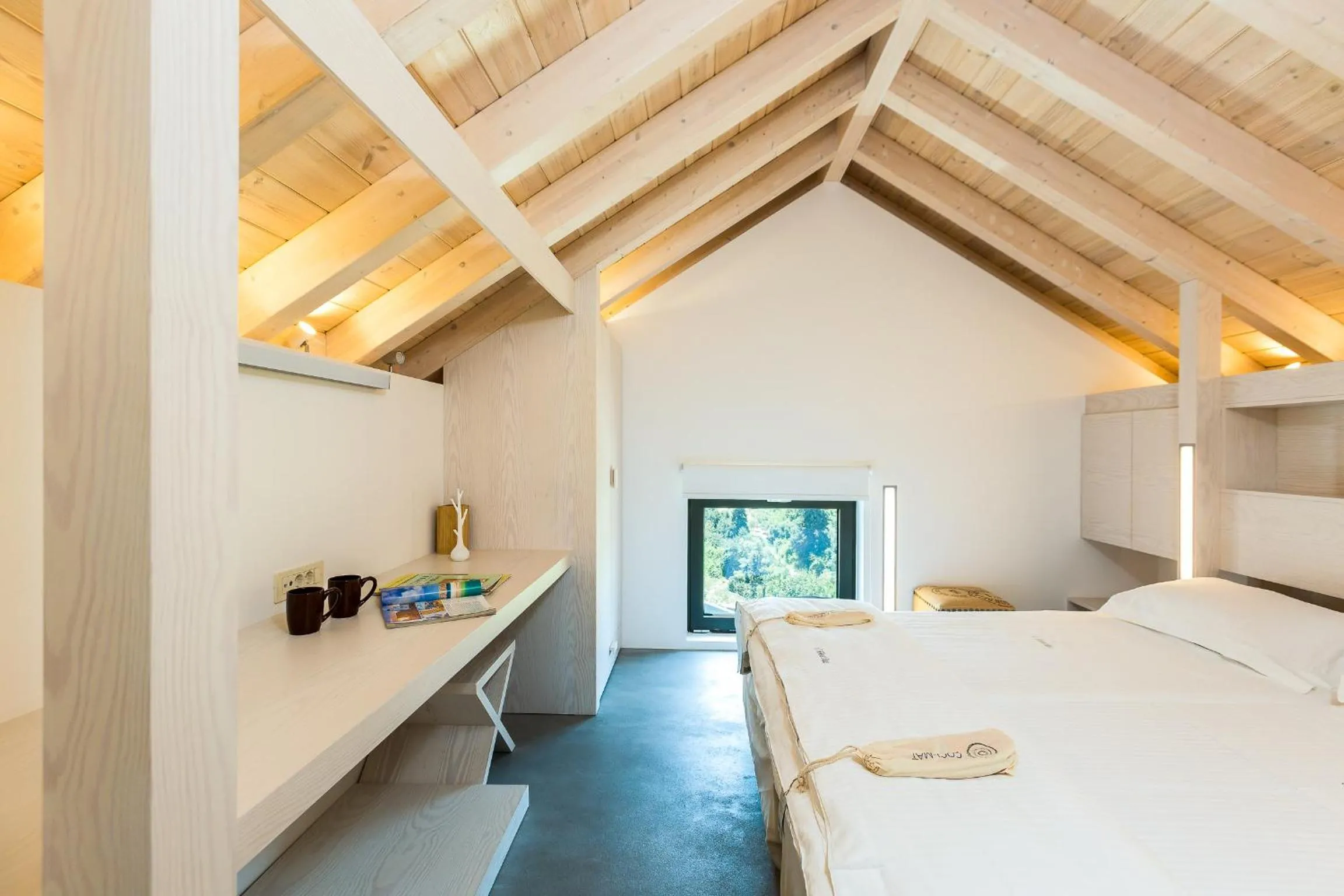 Bed in Elea Villas - Aspro & Blanche