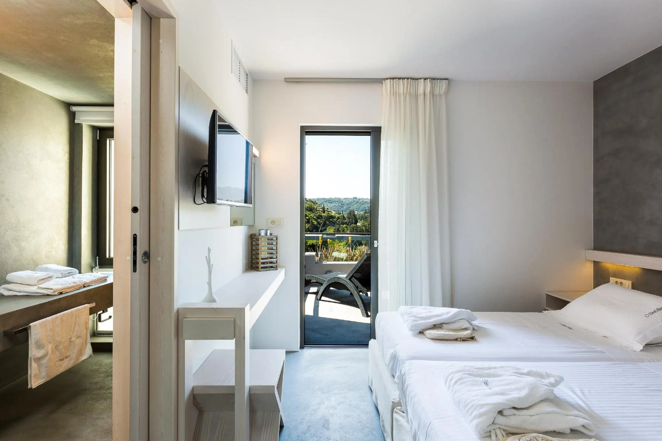 Bedroom, Bed in Elea Villas - Aspro & Blanche
