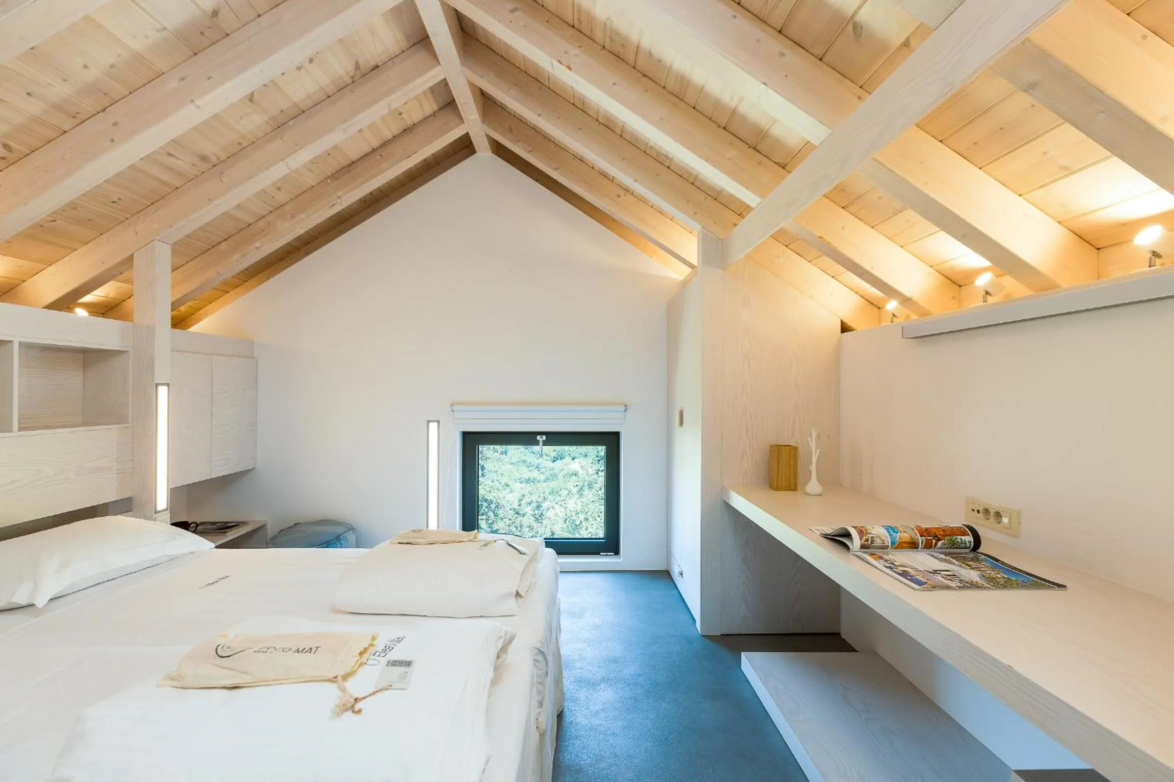 Bedroom, Bed in Elea Villas - Aspro & Blanche