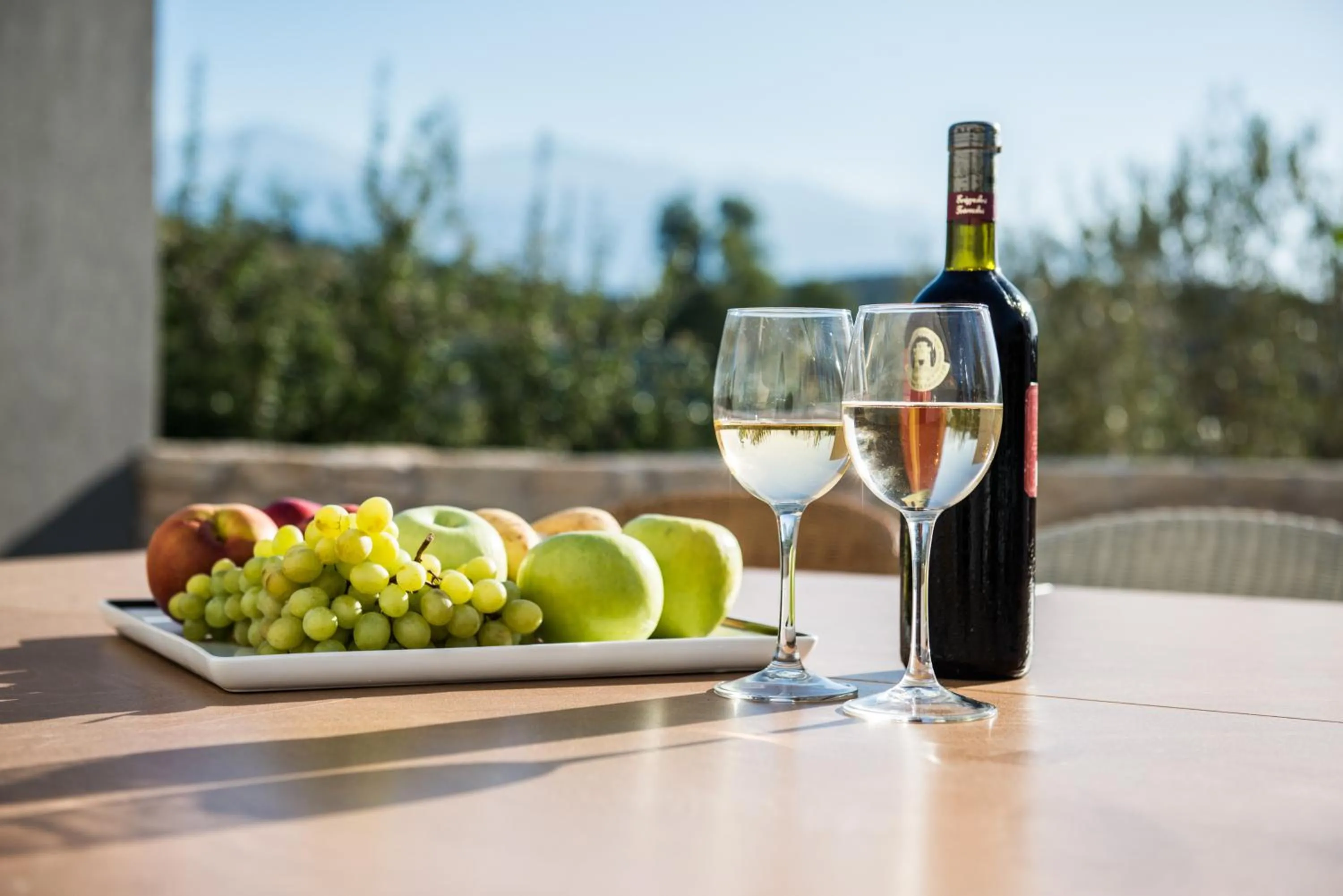 Food and drinks in Elea Villas - Aspro & Blanche