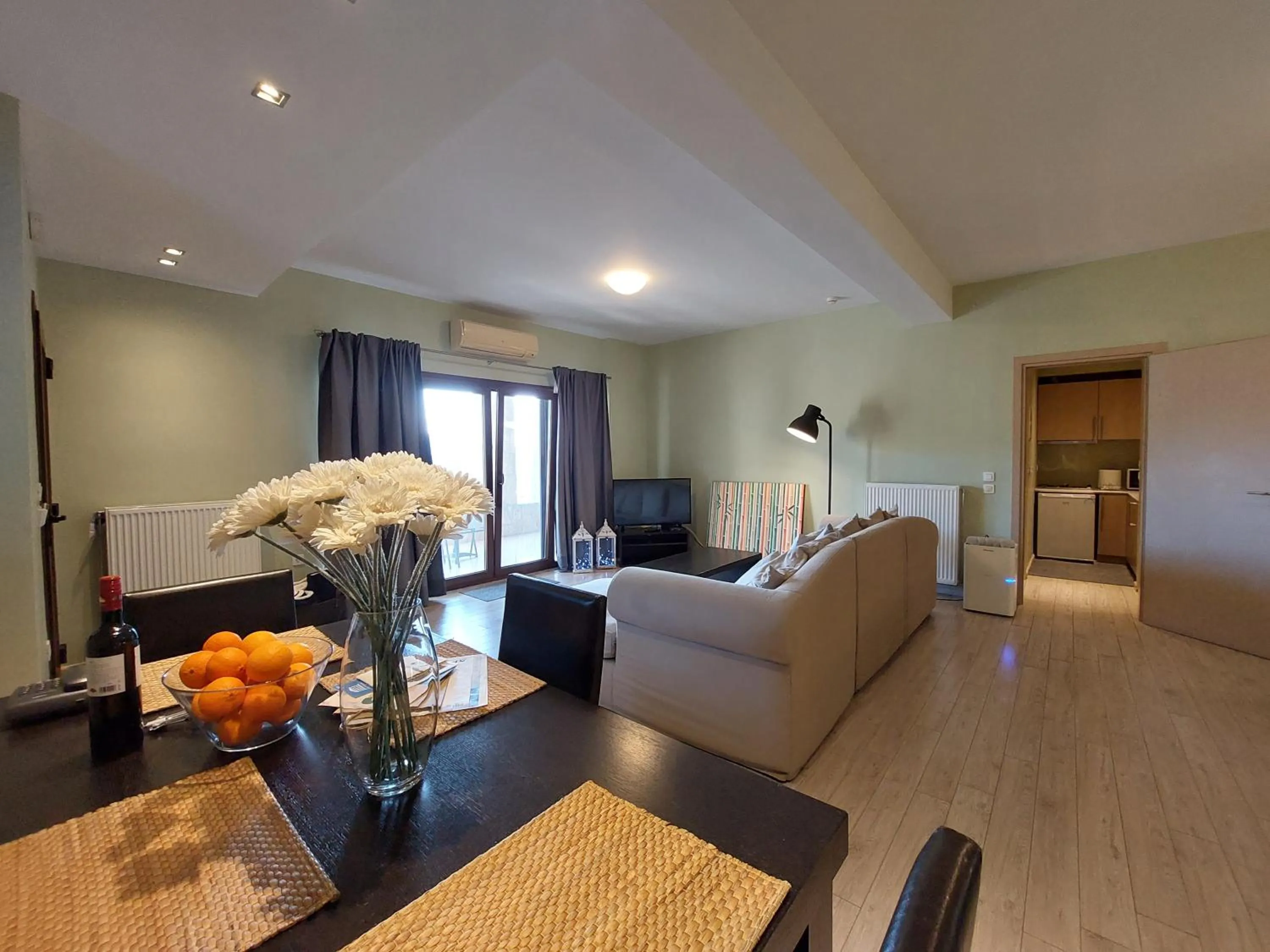 TV and multimedia in Perivoli Country Hotel & Retreat