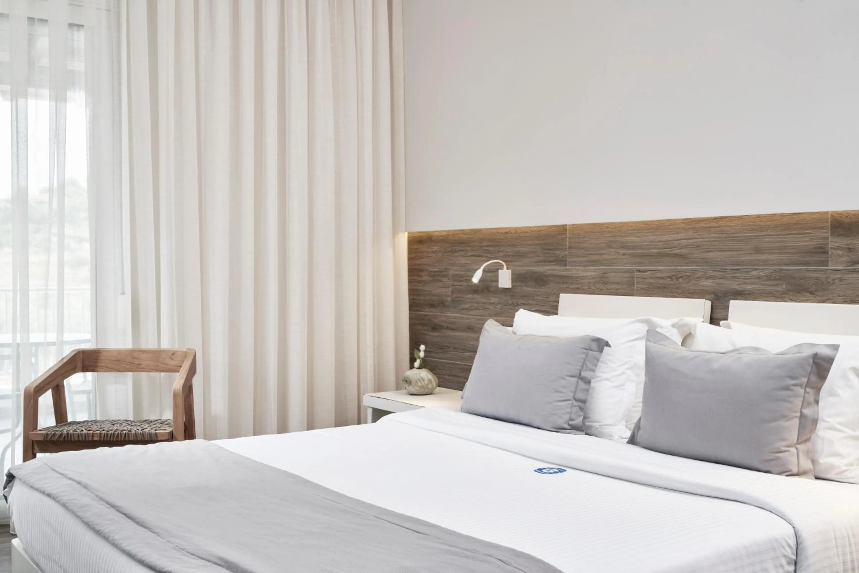 Bed in Antigoni Seaside Resort