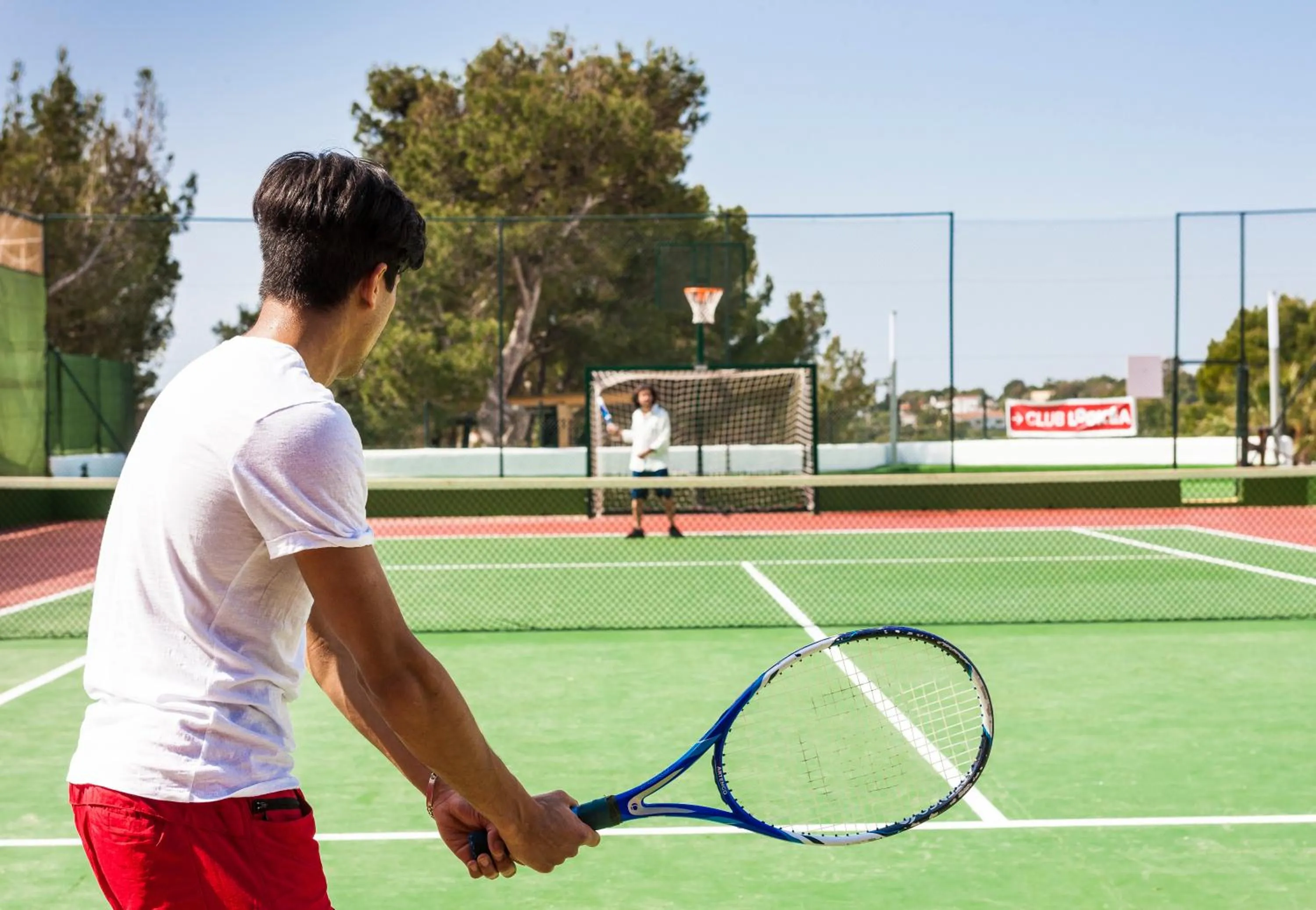 Tennis court in Globales Samoa