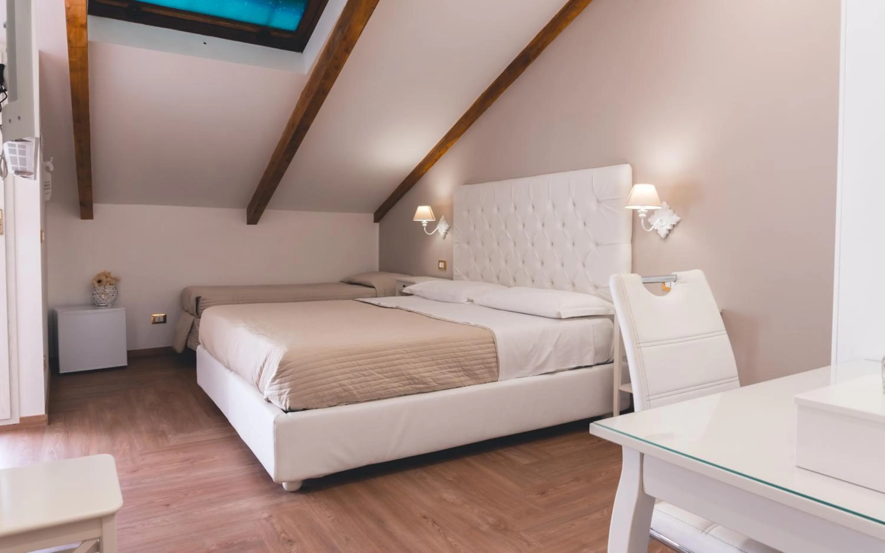 Photo of the whole room, Bed in Fata34 Luxury B&B
