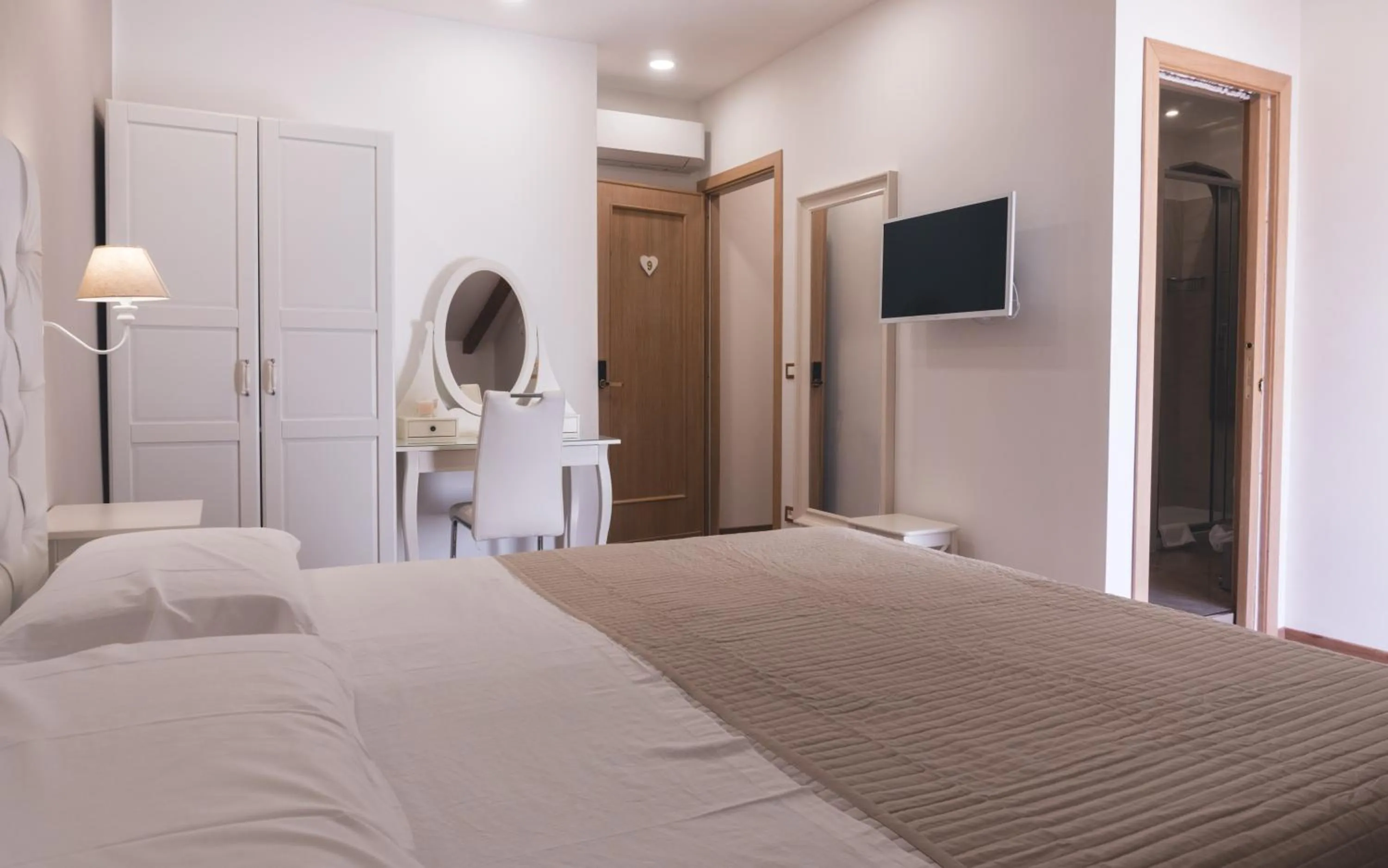 Photo of the whole room, Bed in Fata34 Luxury B&B