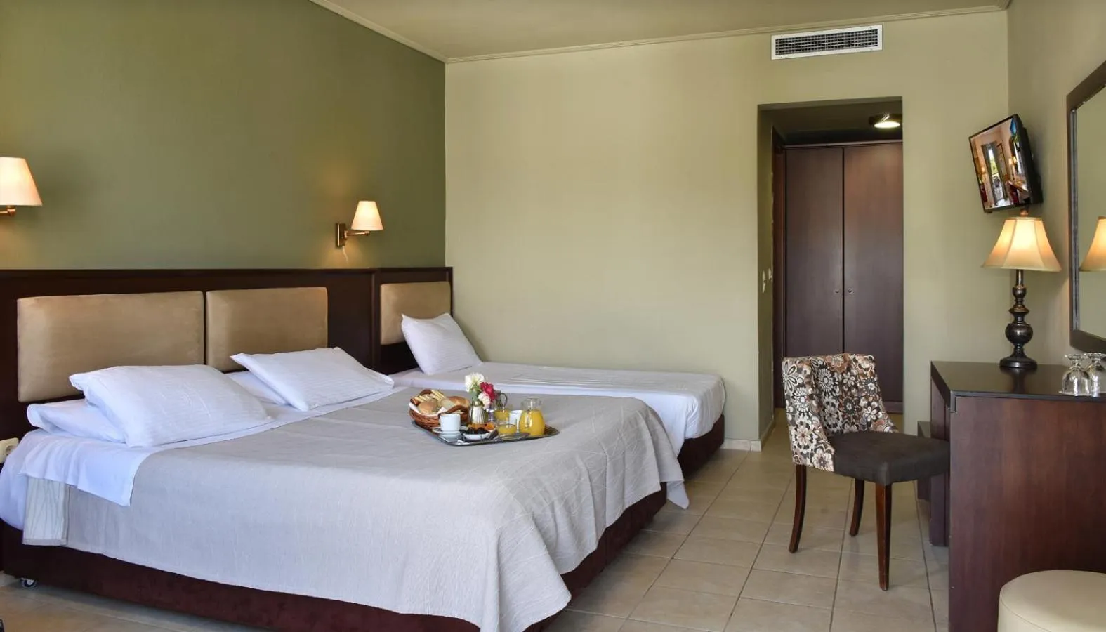 Photo of the whole room, Bed in Hotel Pelion Resort