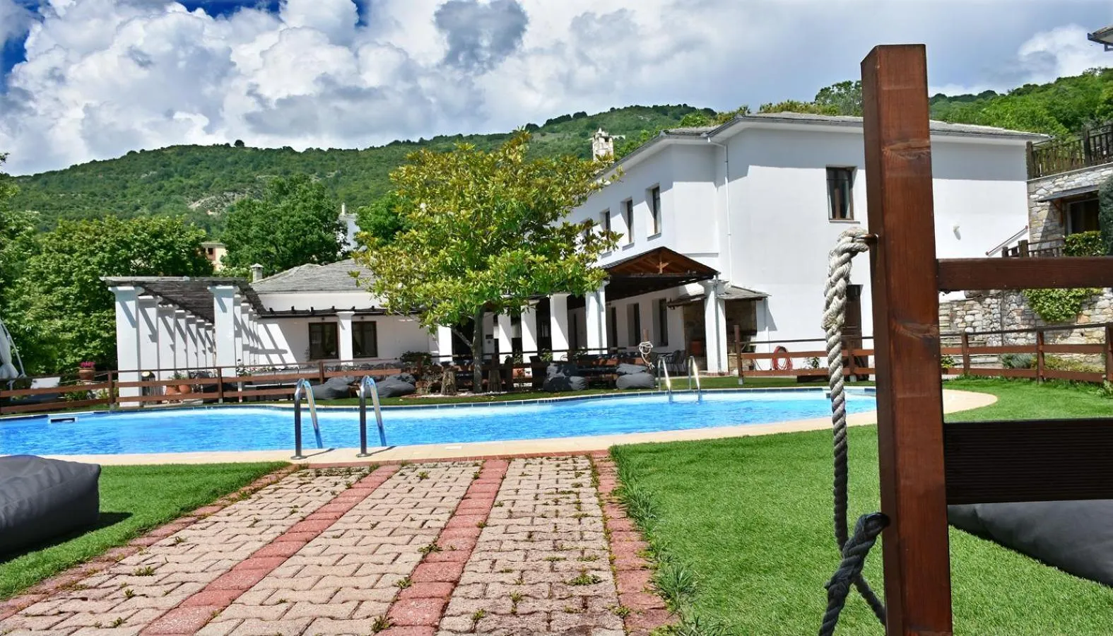 Swimming pool in Hotel Pelion Resort