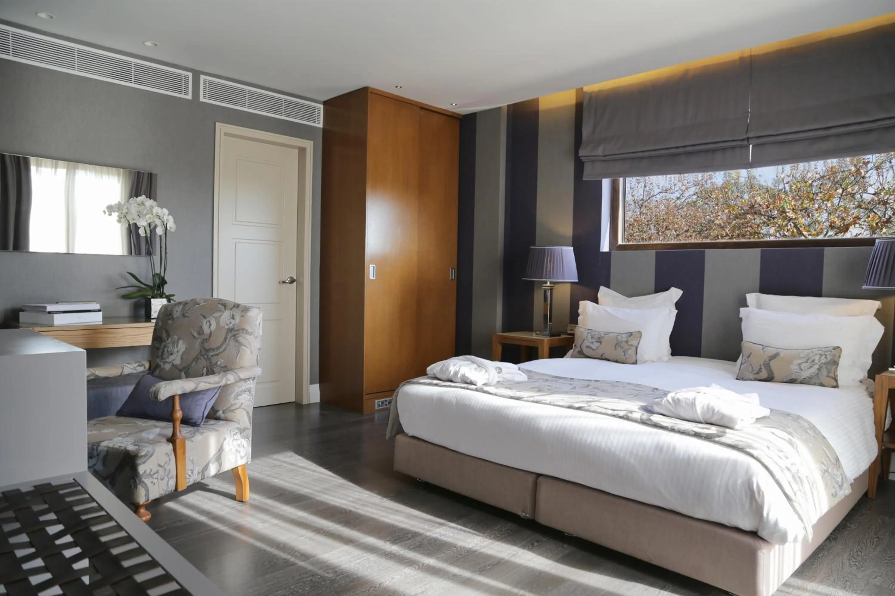 Photo of the whole room, Bed in The Y Hotel