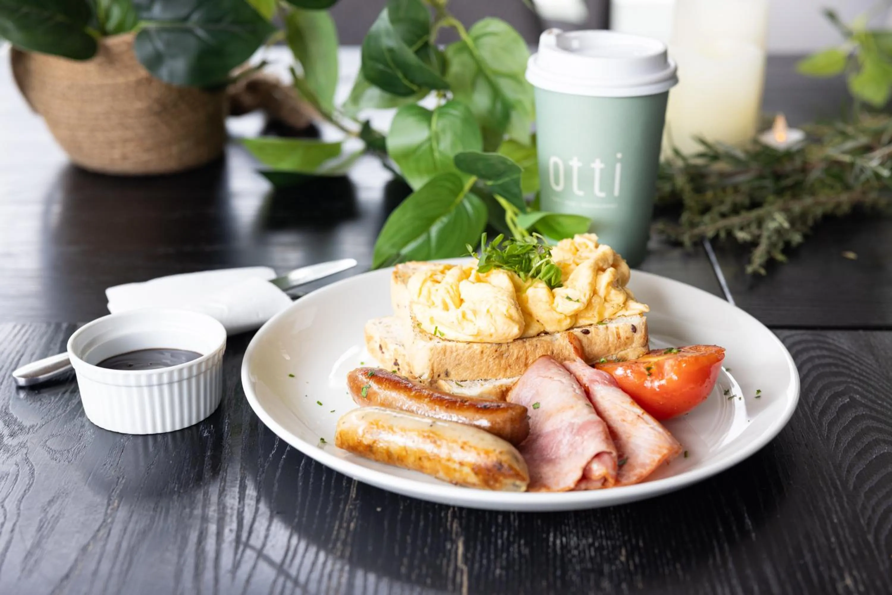 Restaurant/places to eat in Courtyard by Marriott Brisbane South Bank