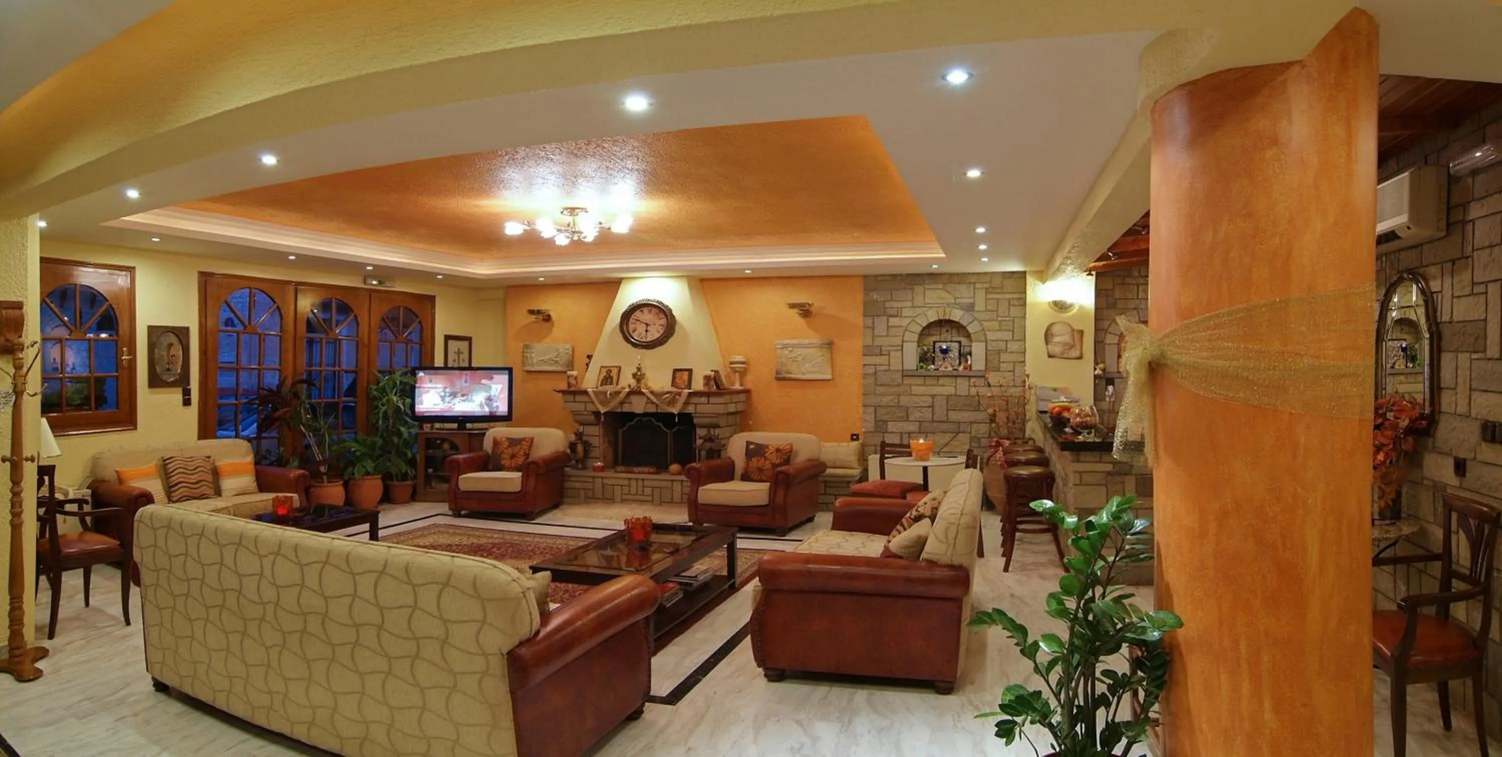 Lounge or bar in Olympic Hotel