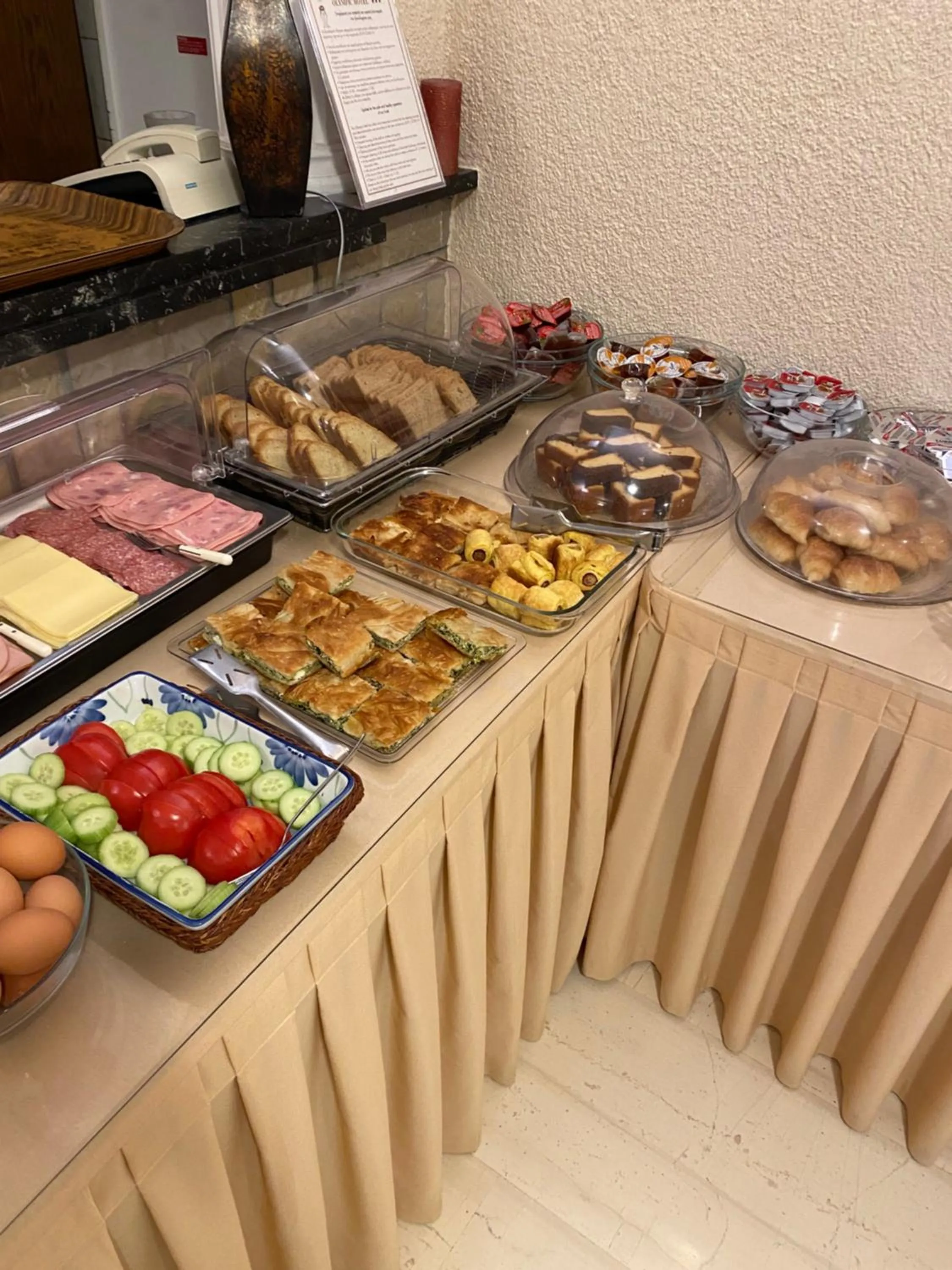 Buffet breakfast in Olympic Hotel