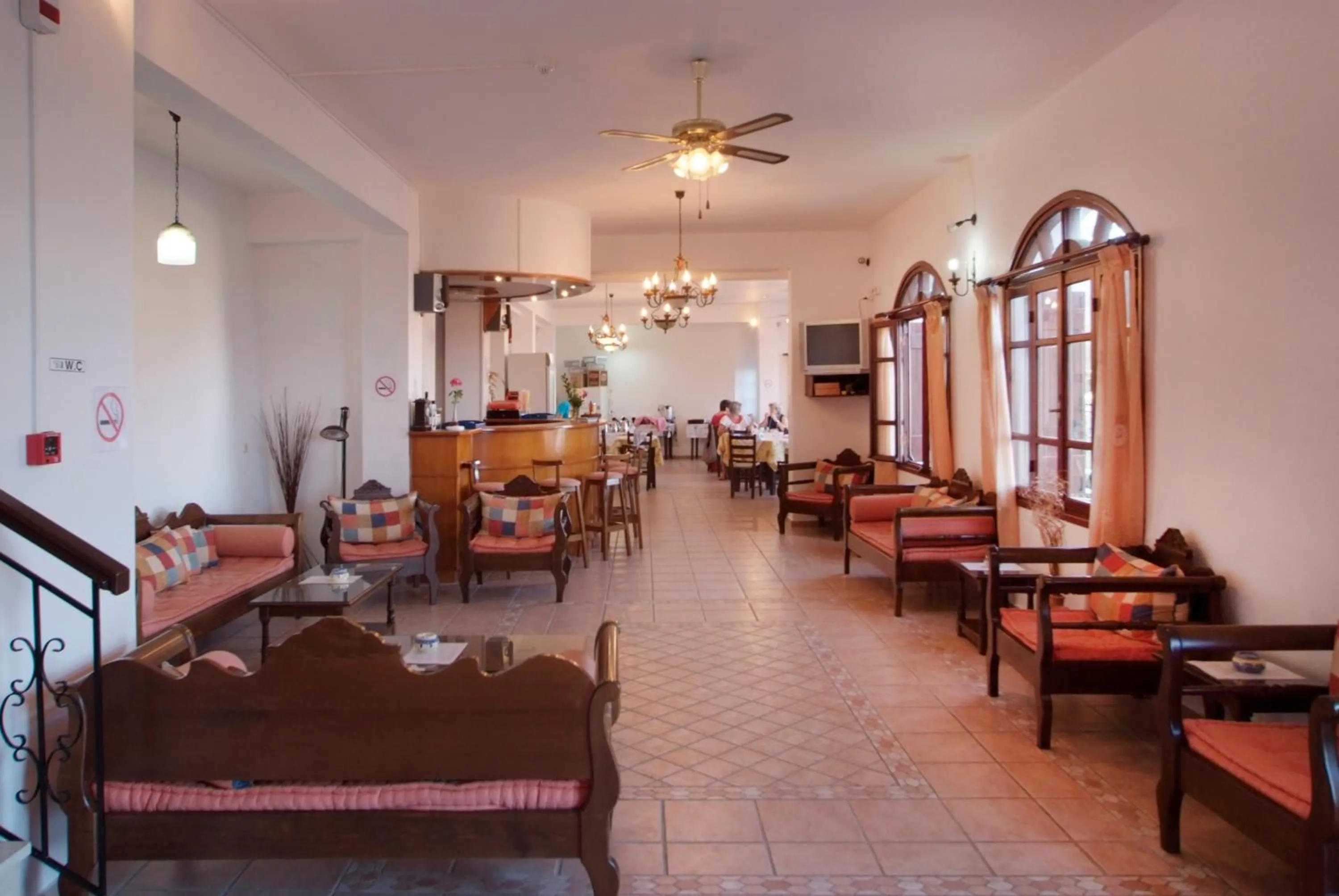 Restaurant/places to eat in Ikaros Star Hotel