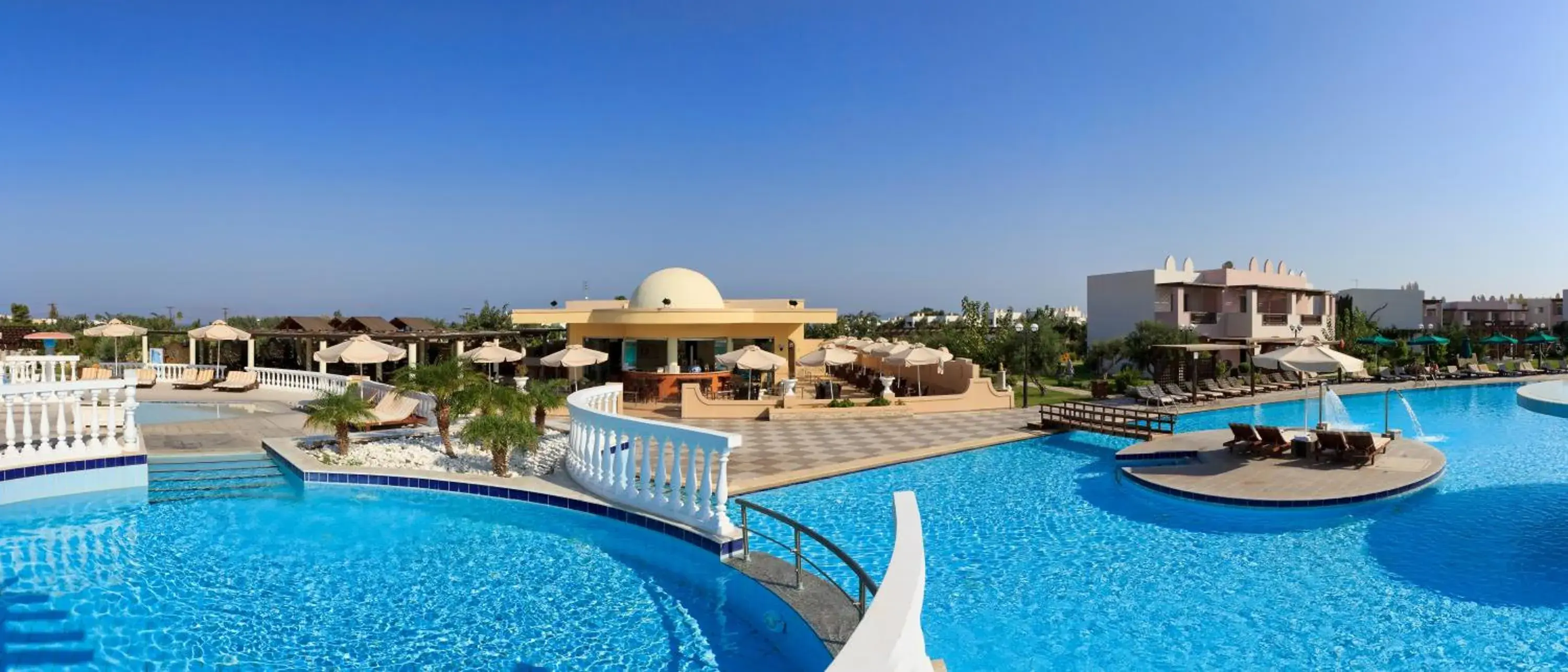 Swimming pool in Gaia Palace Swimming pool in Gaia Palace