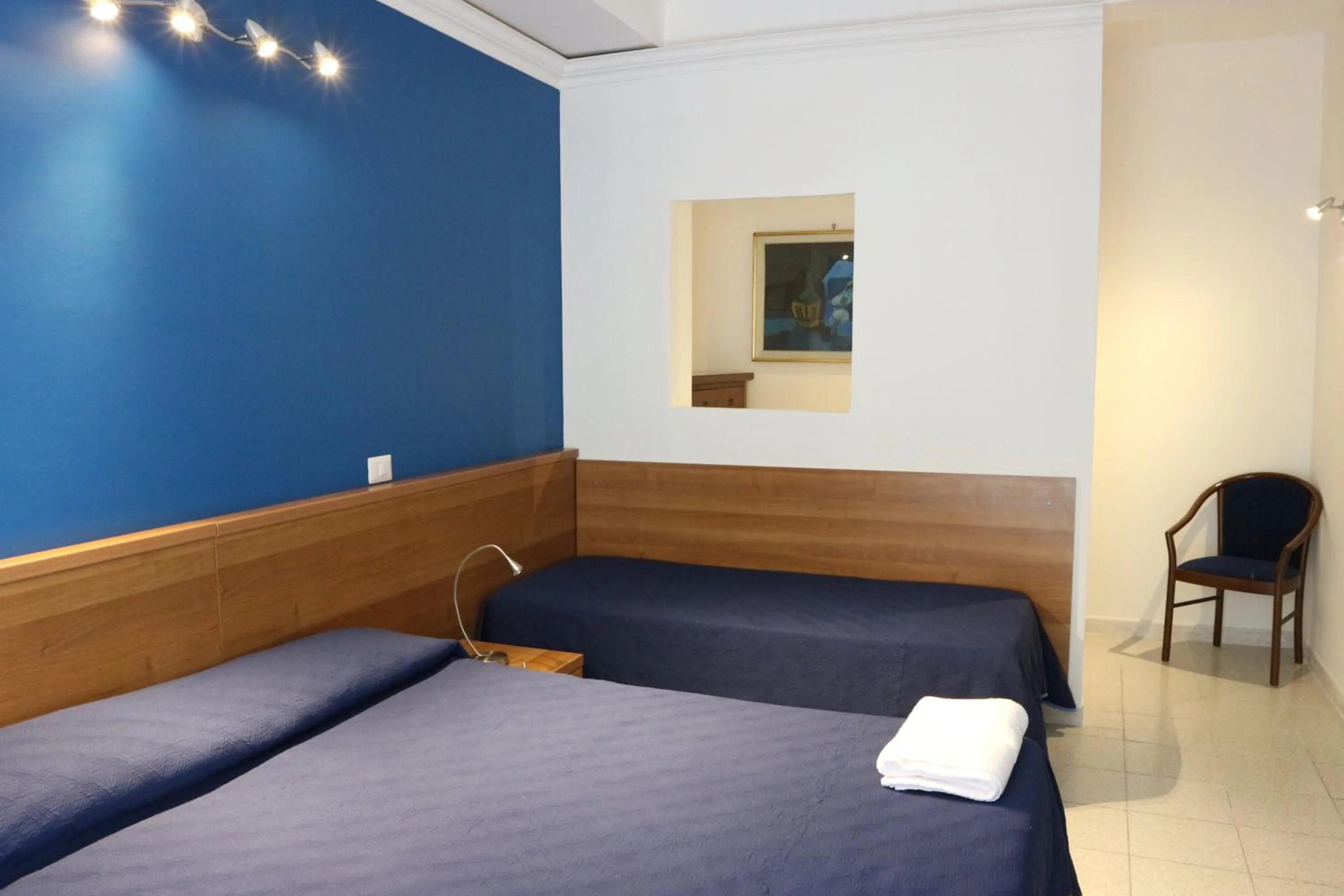 Photo of the whole room, Bed in Hotel Viterbo Inn