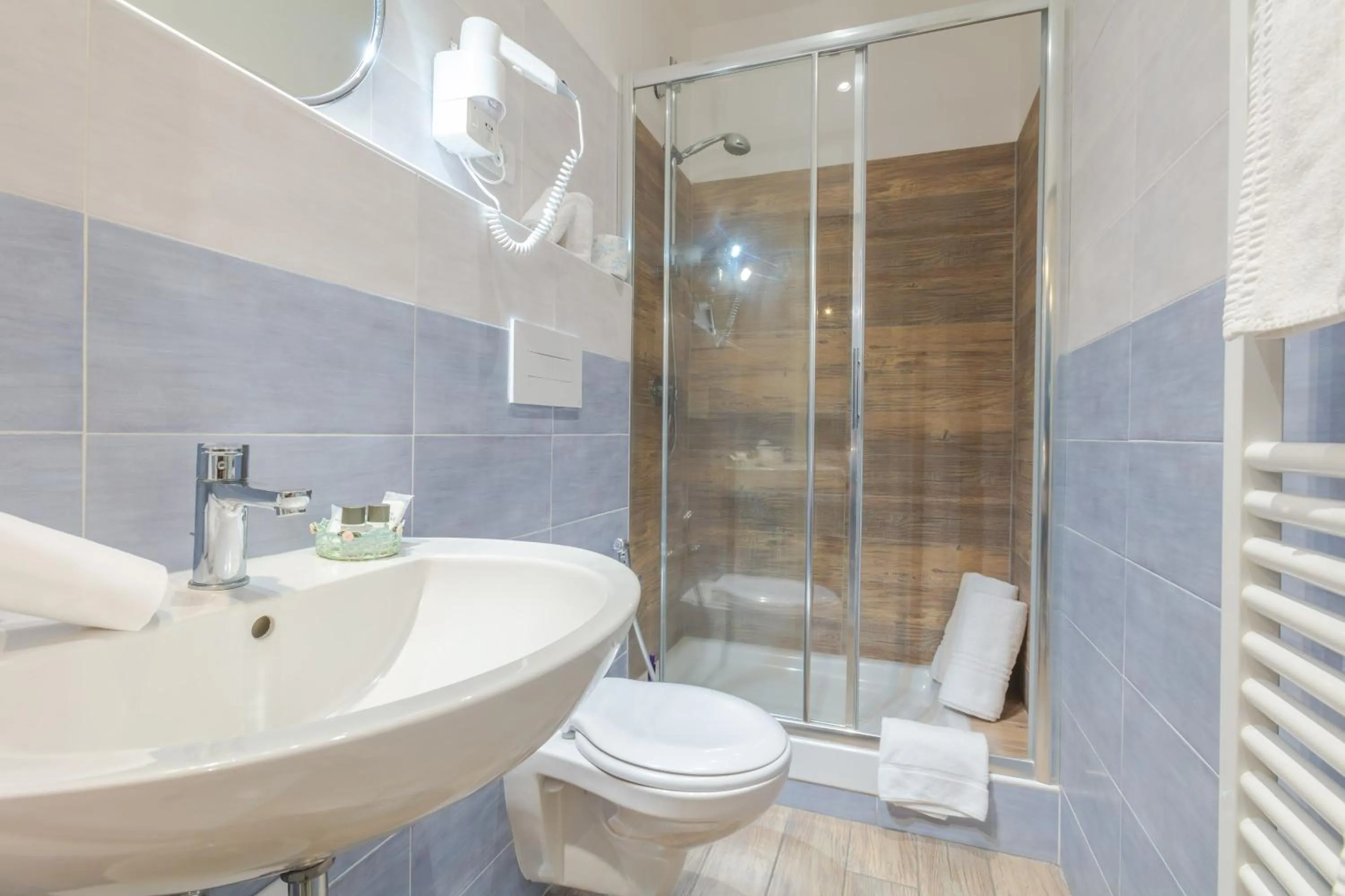 Bathroom in Hotel Viterbo Inn