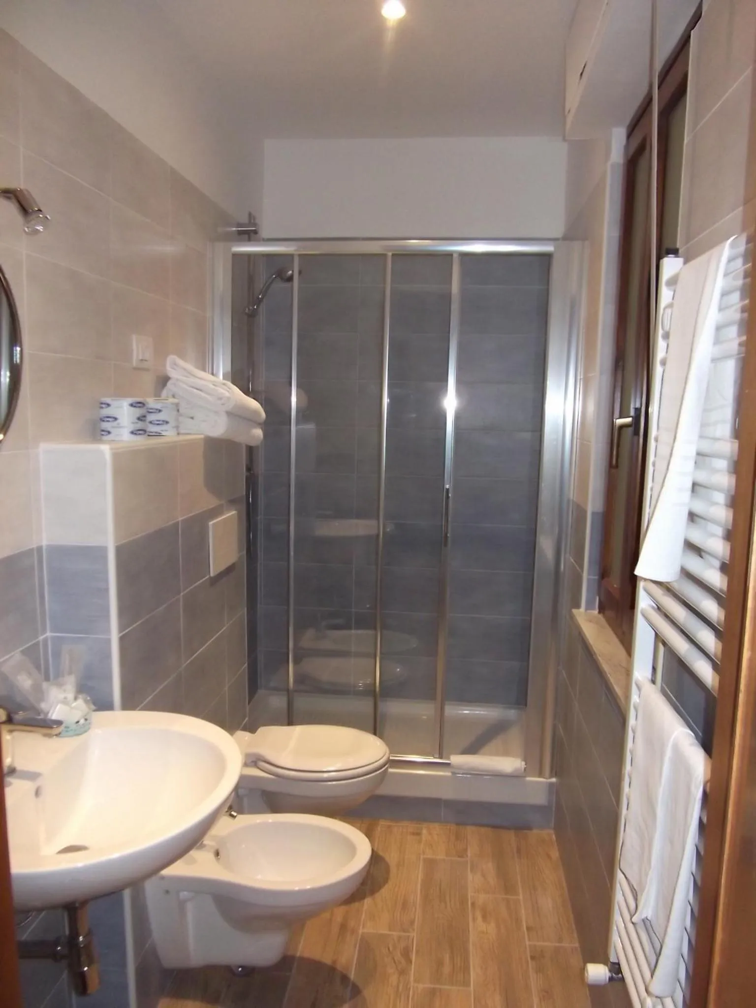 Bathroom in Hotel Viterbo Inn