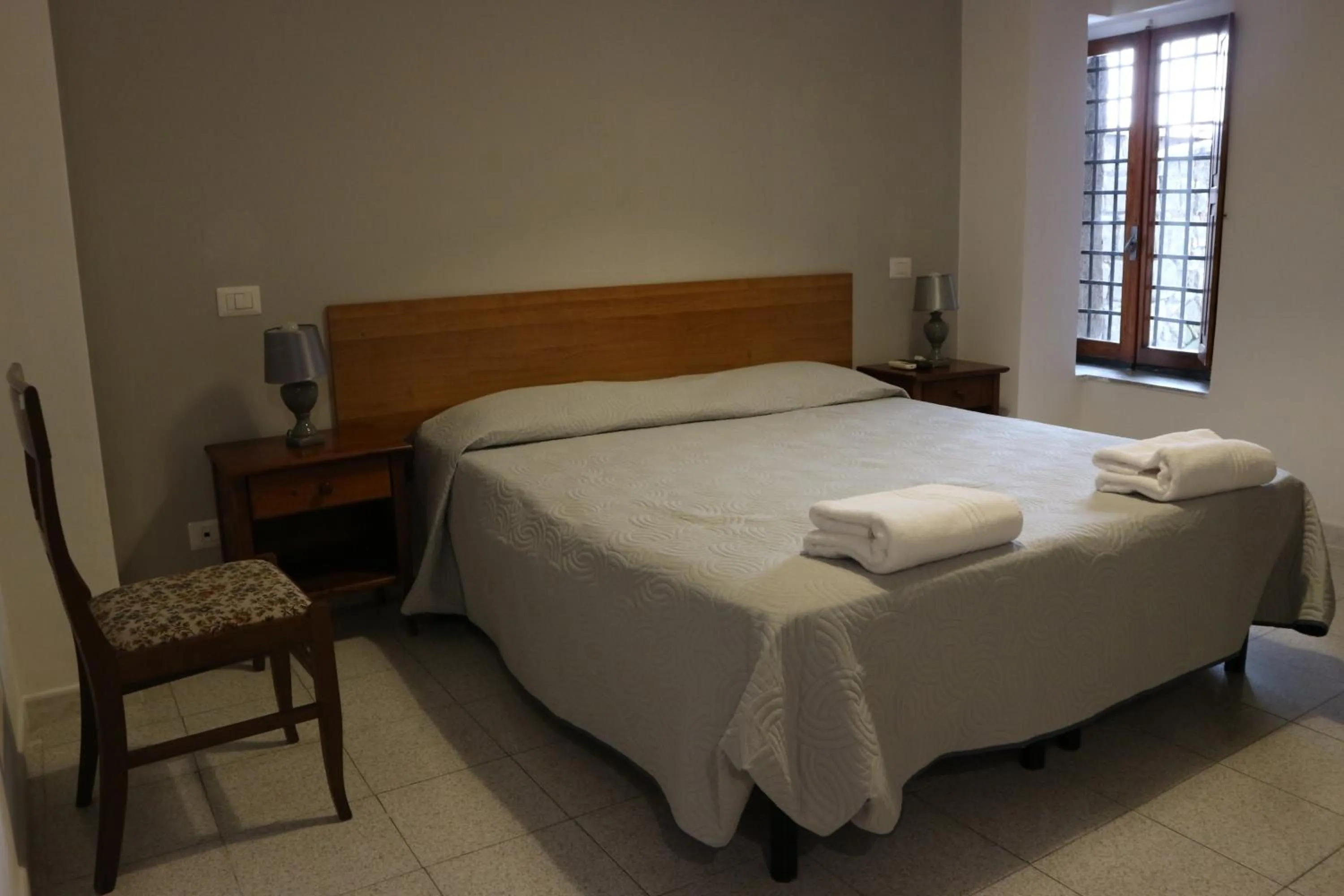 Photo of the whole room, Bed in Hotel Viterbo Inn
