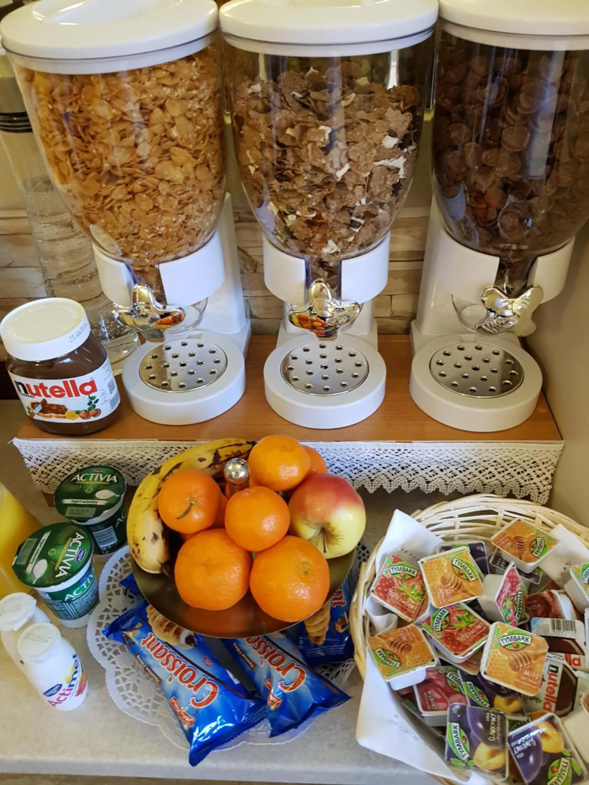 Buffet breakfast in Irena