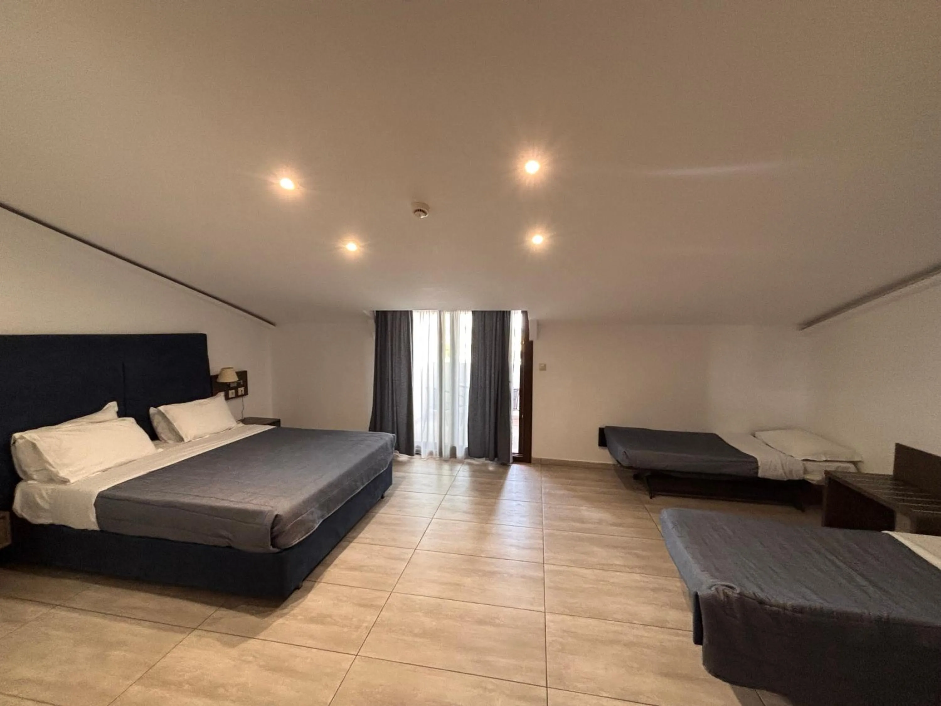 Bed in Perinthos Hotel