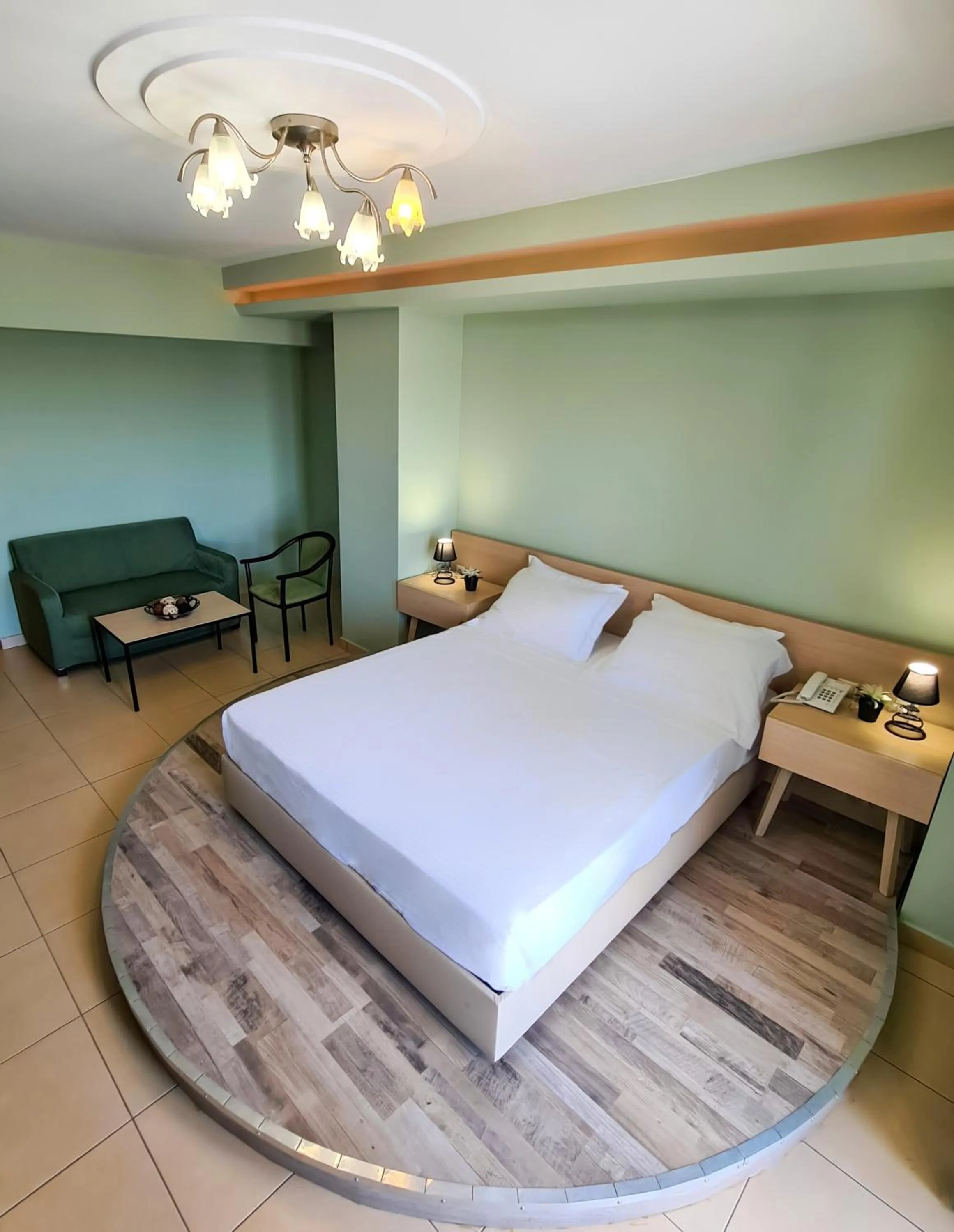 Photo of the whole room, Bed in Perinthos Hotel