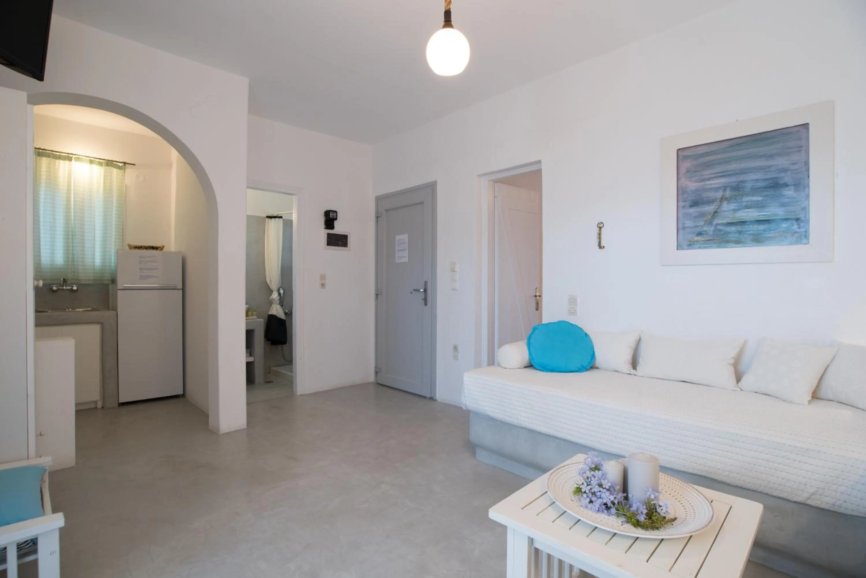 Bed in KrotiriBay adults