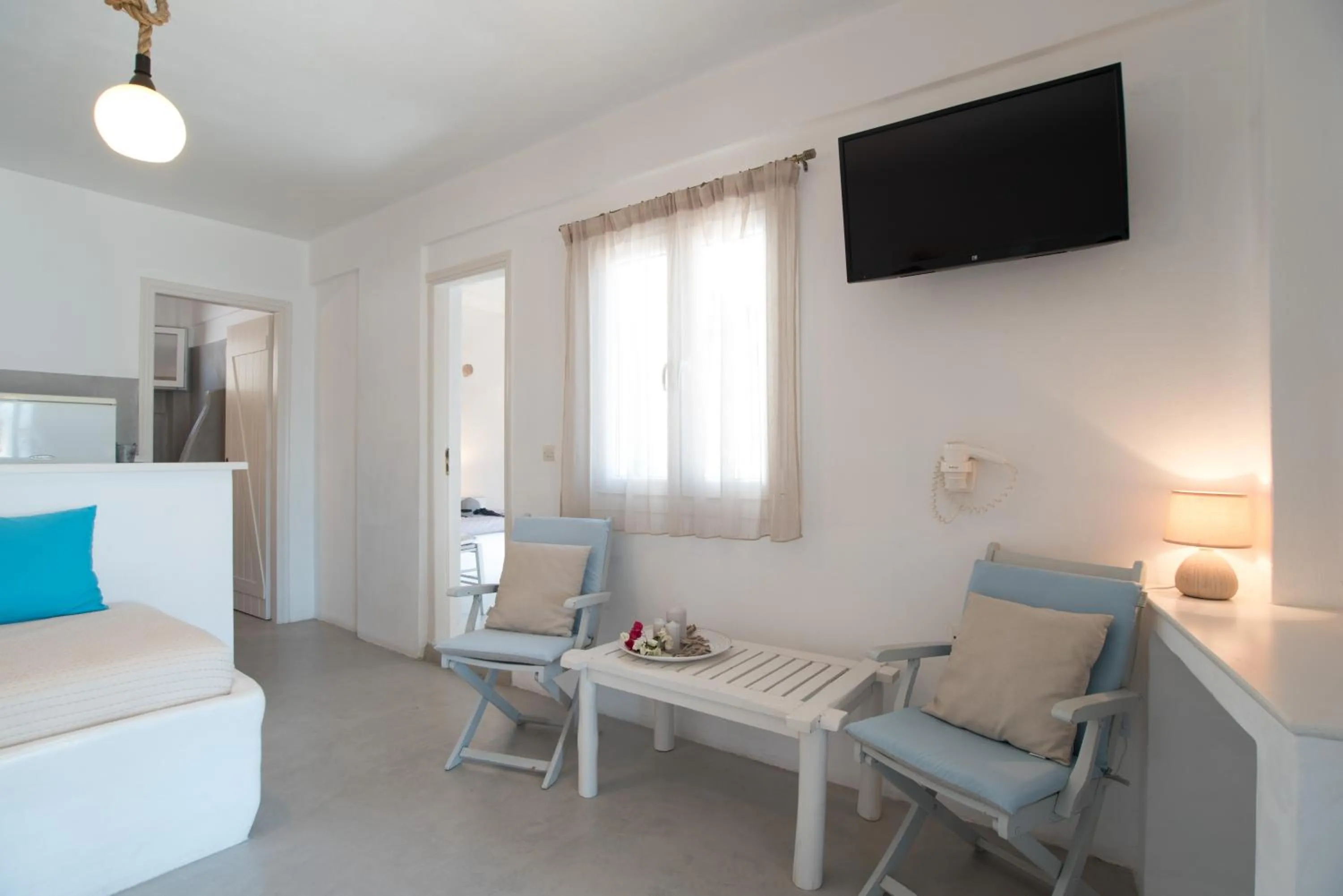 Bed in KrotiriBay adults