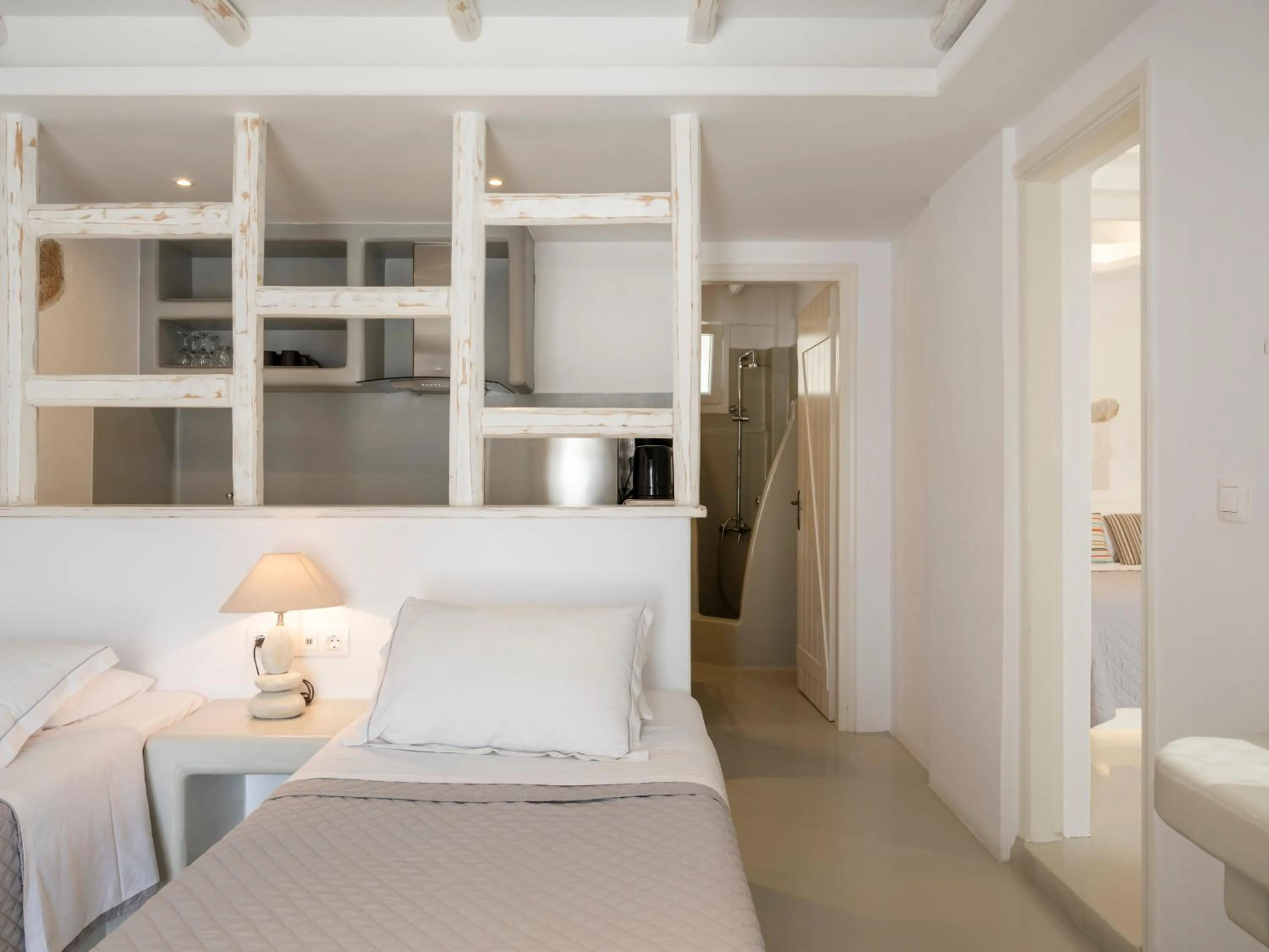 Bed in KrotiriBay adults