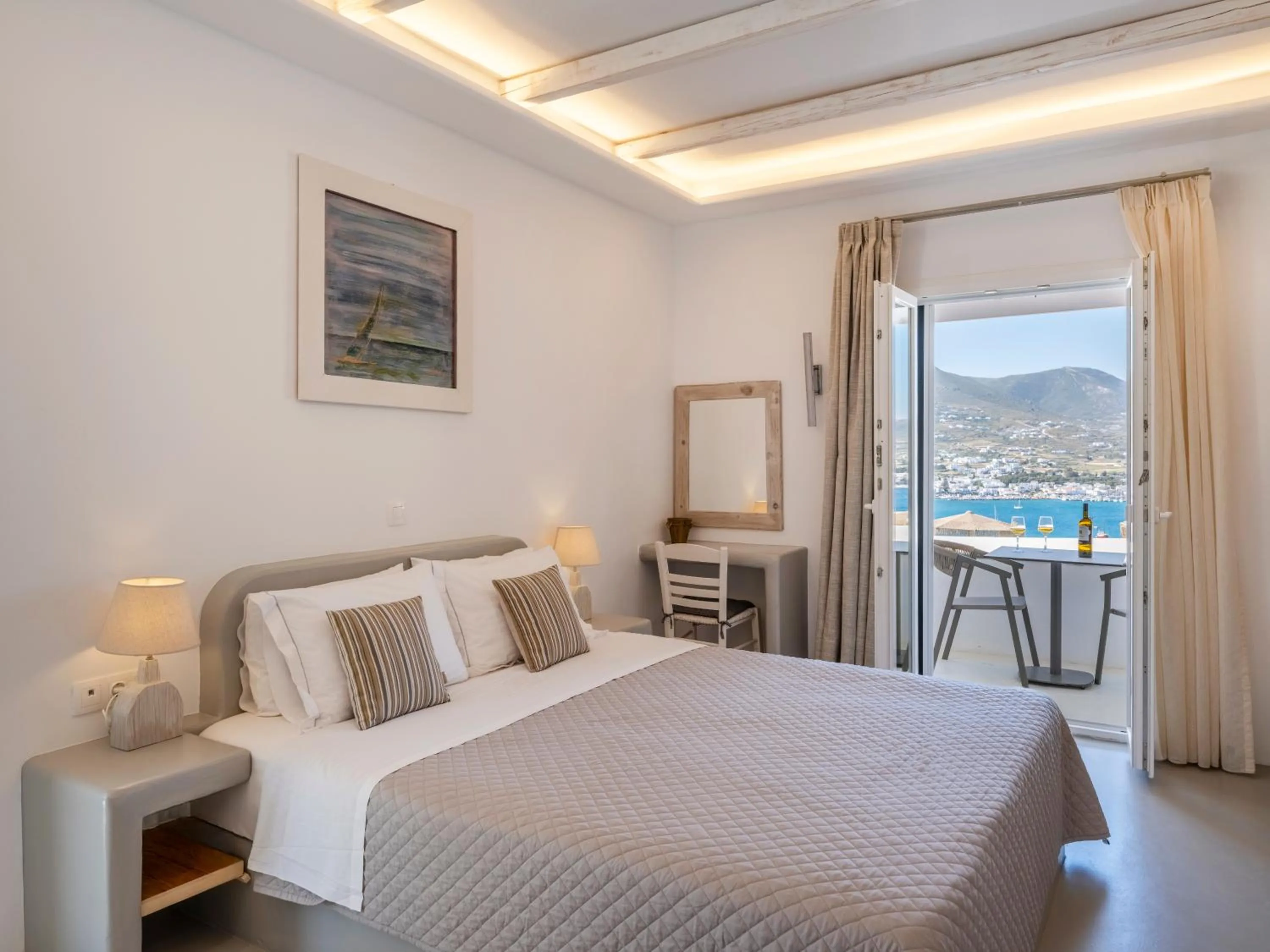 Bed in KrotiriBay adults