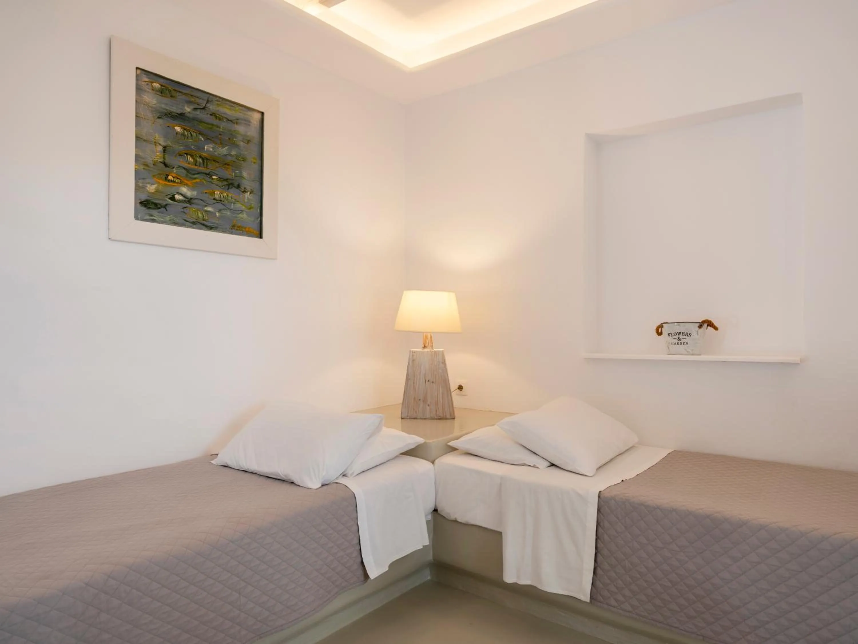 Bed in KrotiriBay adults