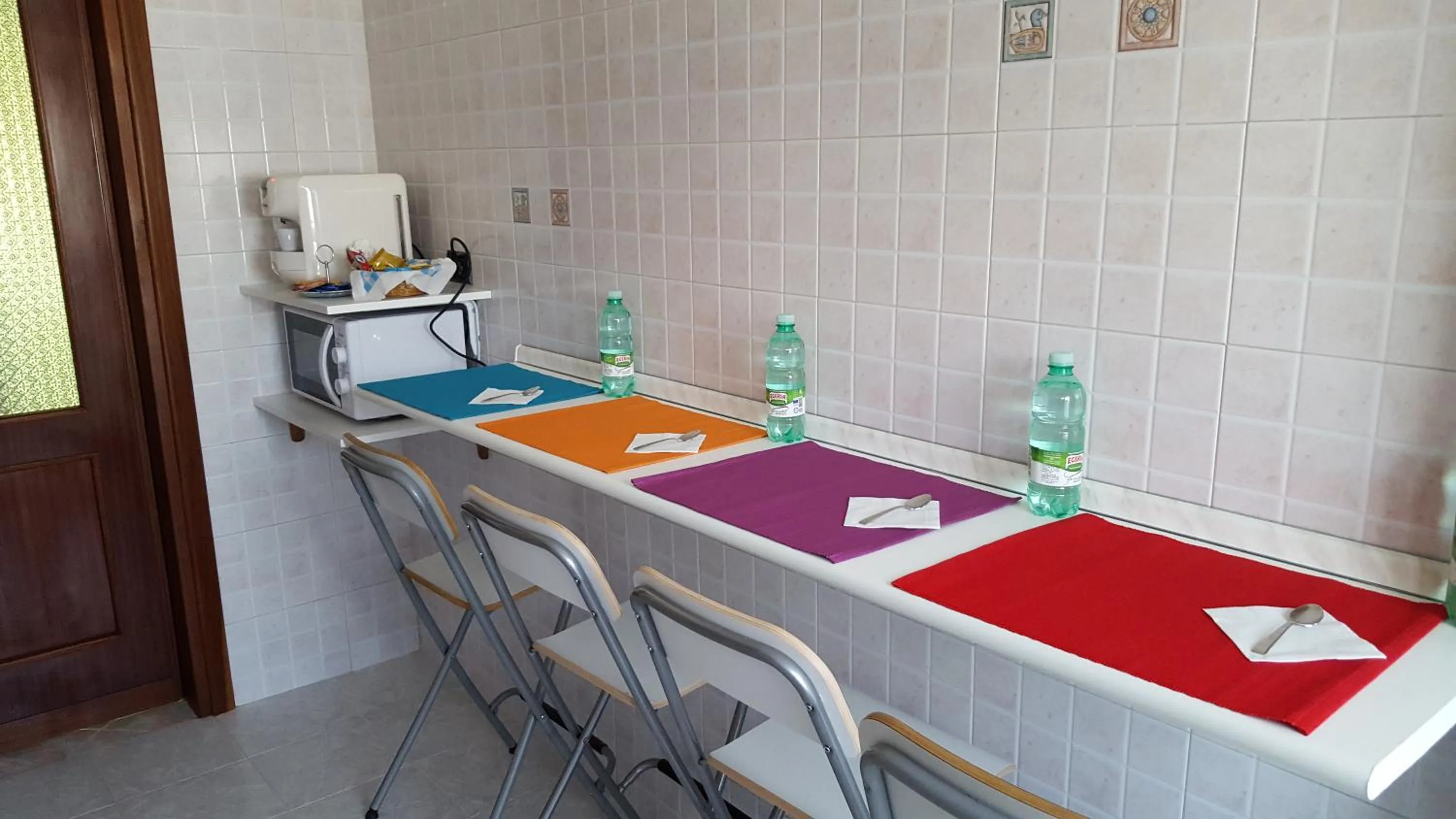 Communal kitchen in BBCinecitta4YOU