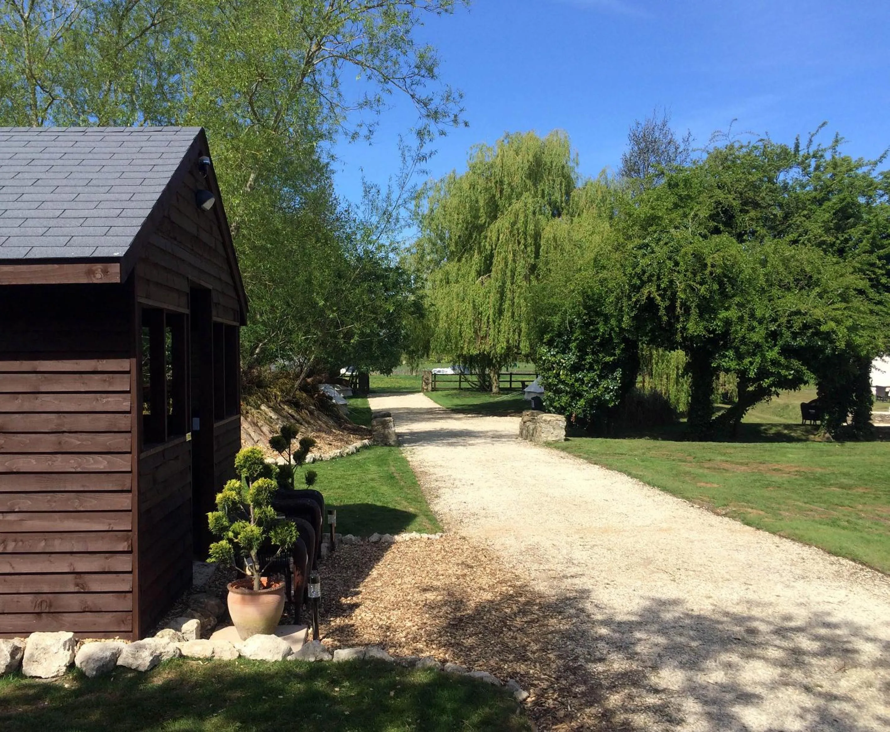 Communal kitchen in Oxford Riverside Glamping