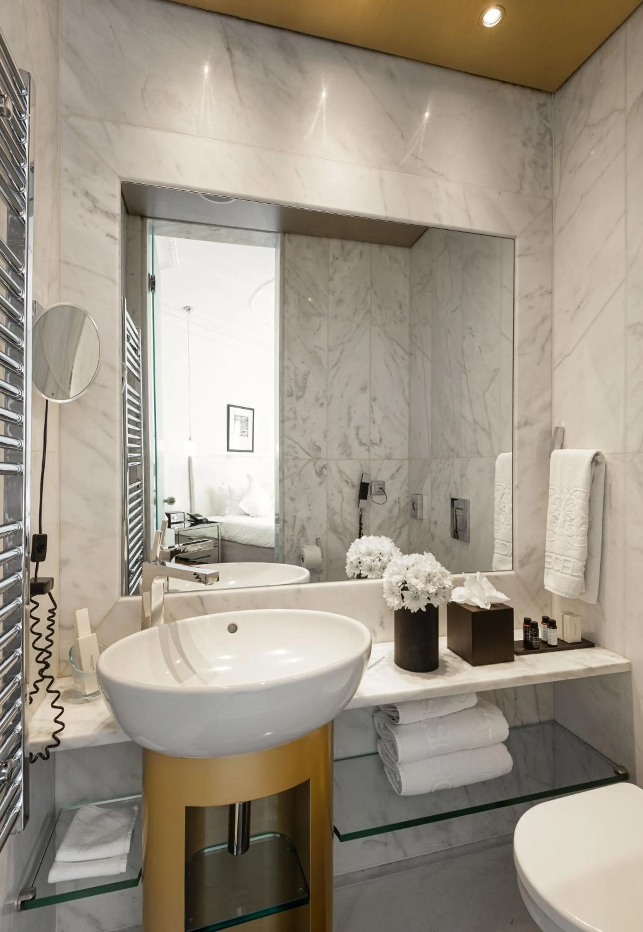 Bathroom in The Excelsior - Small Luxury Hotels of the World