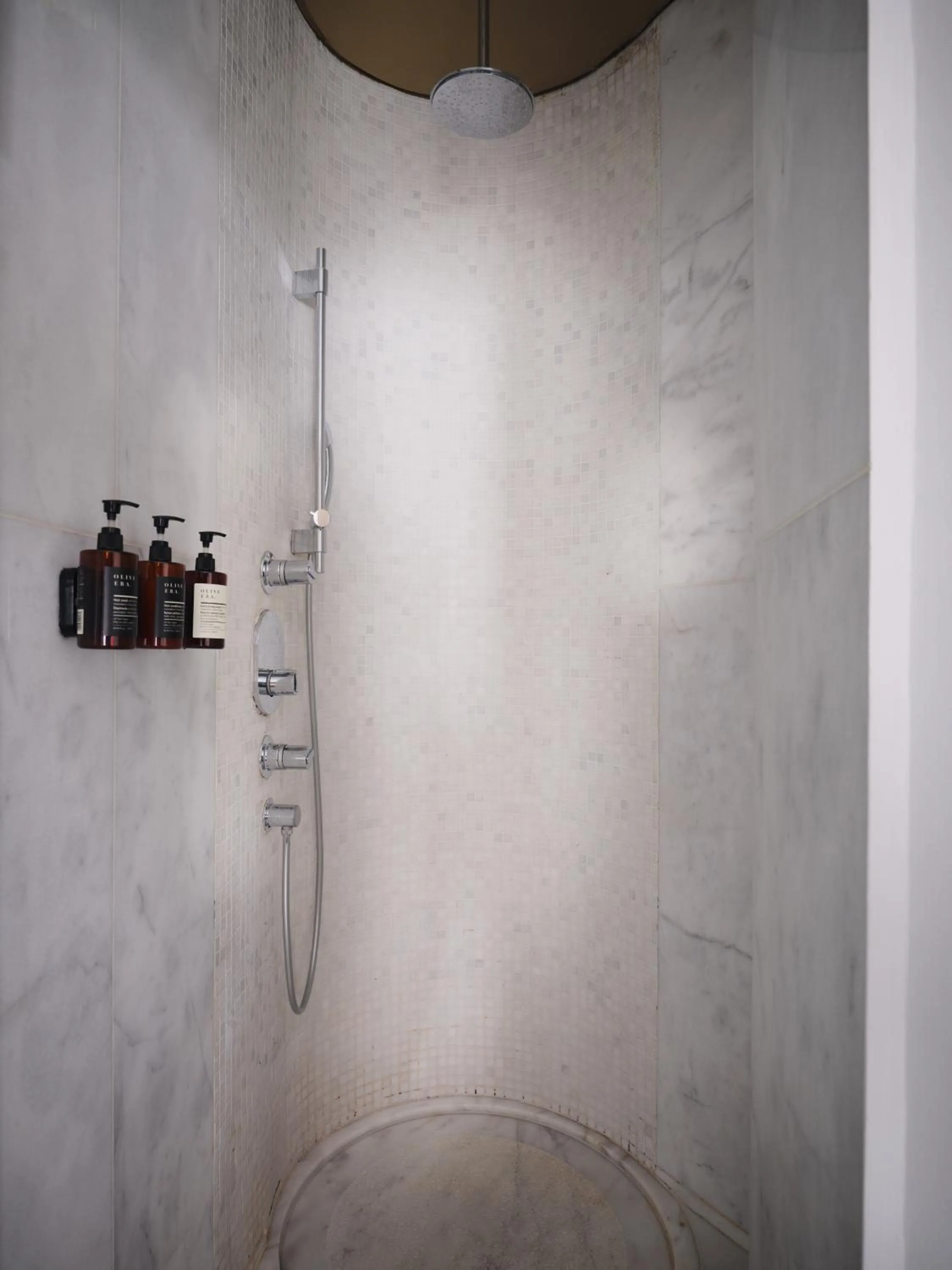 Shower in The Excelsior - Small Luxury Hotels of the World