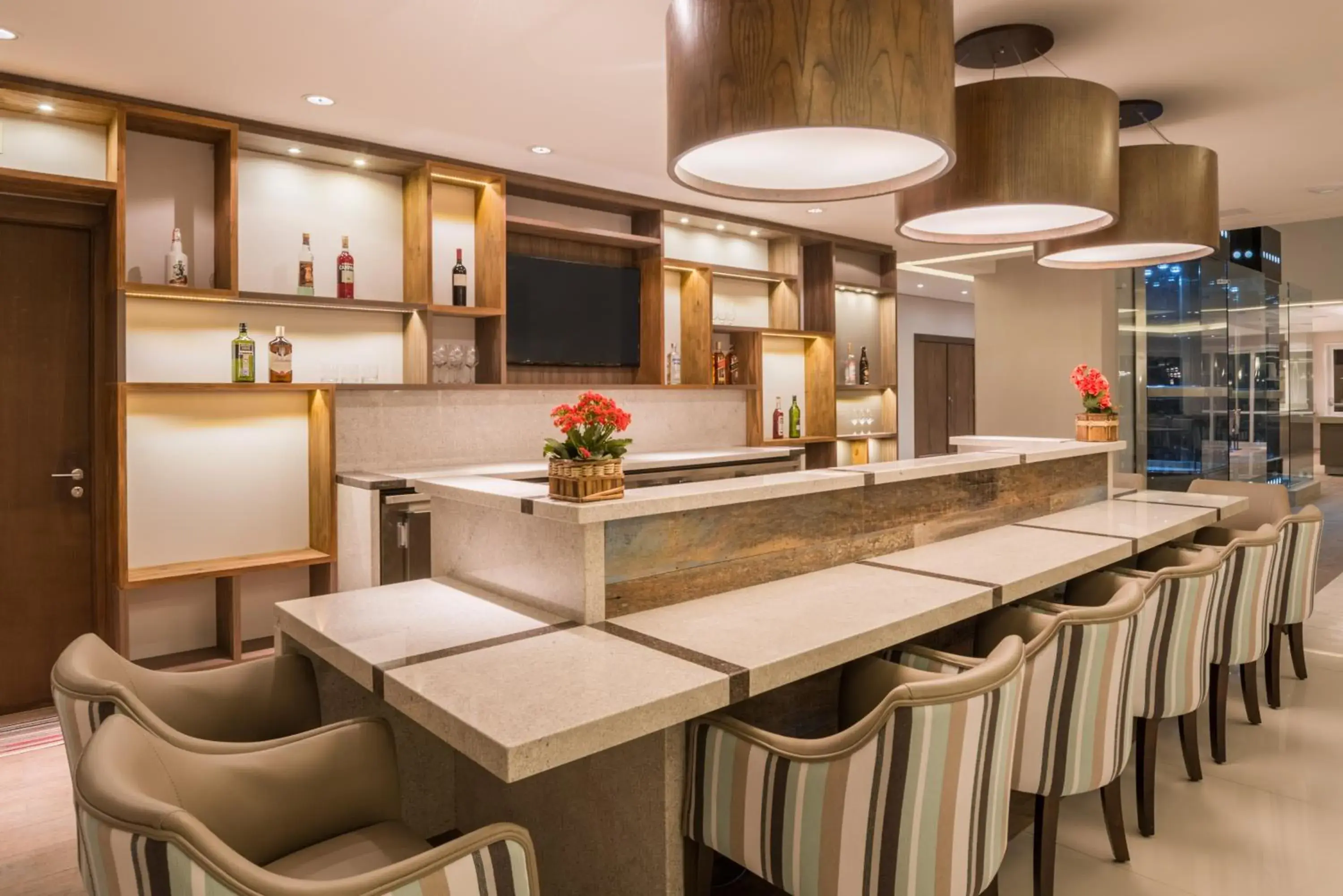 Lounge or bar in Prodigy Gramado by Wish Lounge or bar in Prodigy Gramado by Wish