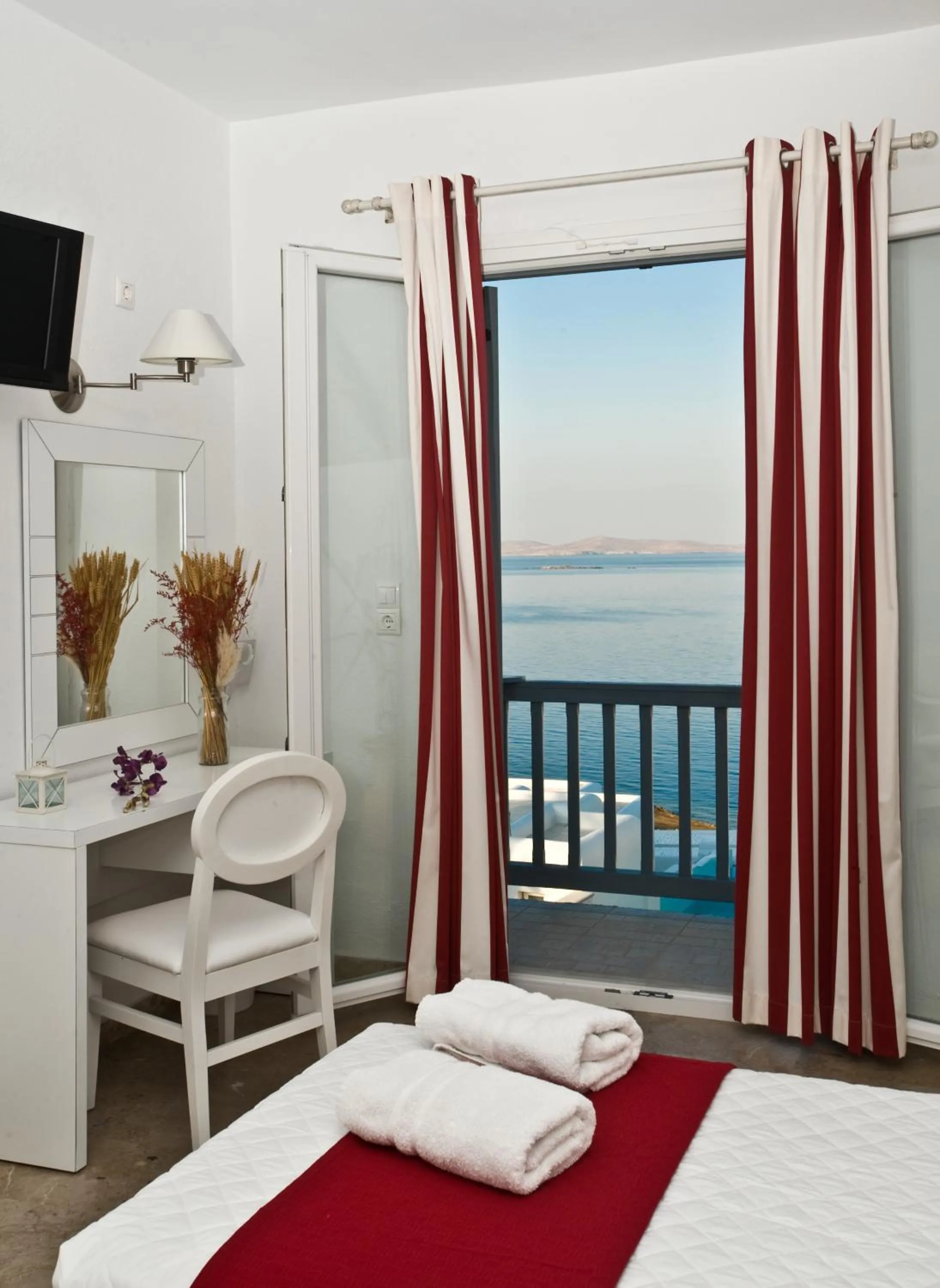 Sea view, Bed in Hotel Gorgona
