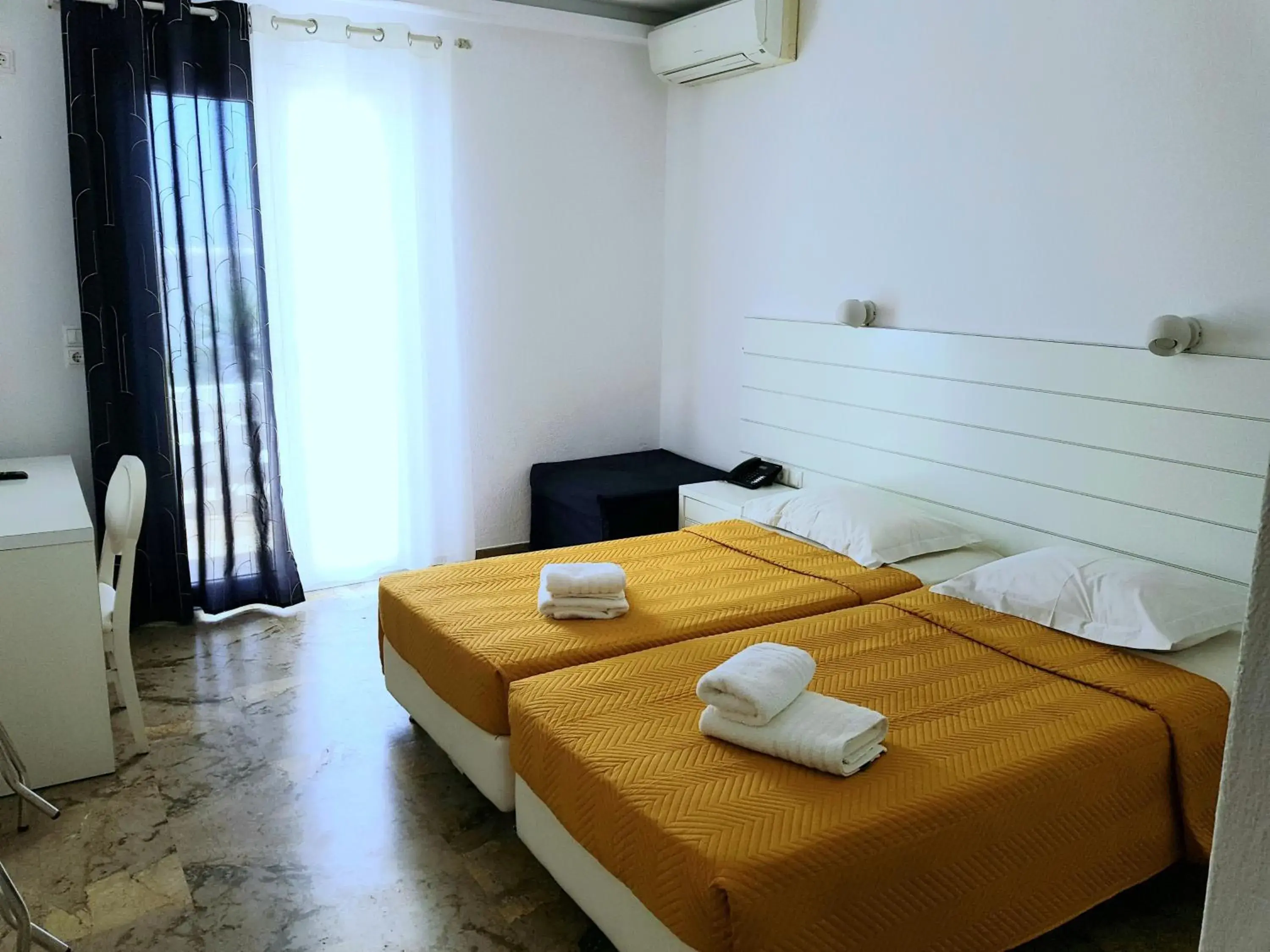 Double Room with Extra Bed in Hotel Gorgona Double Room with Extra Bed in Hotel Gorgona