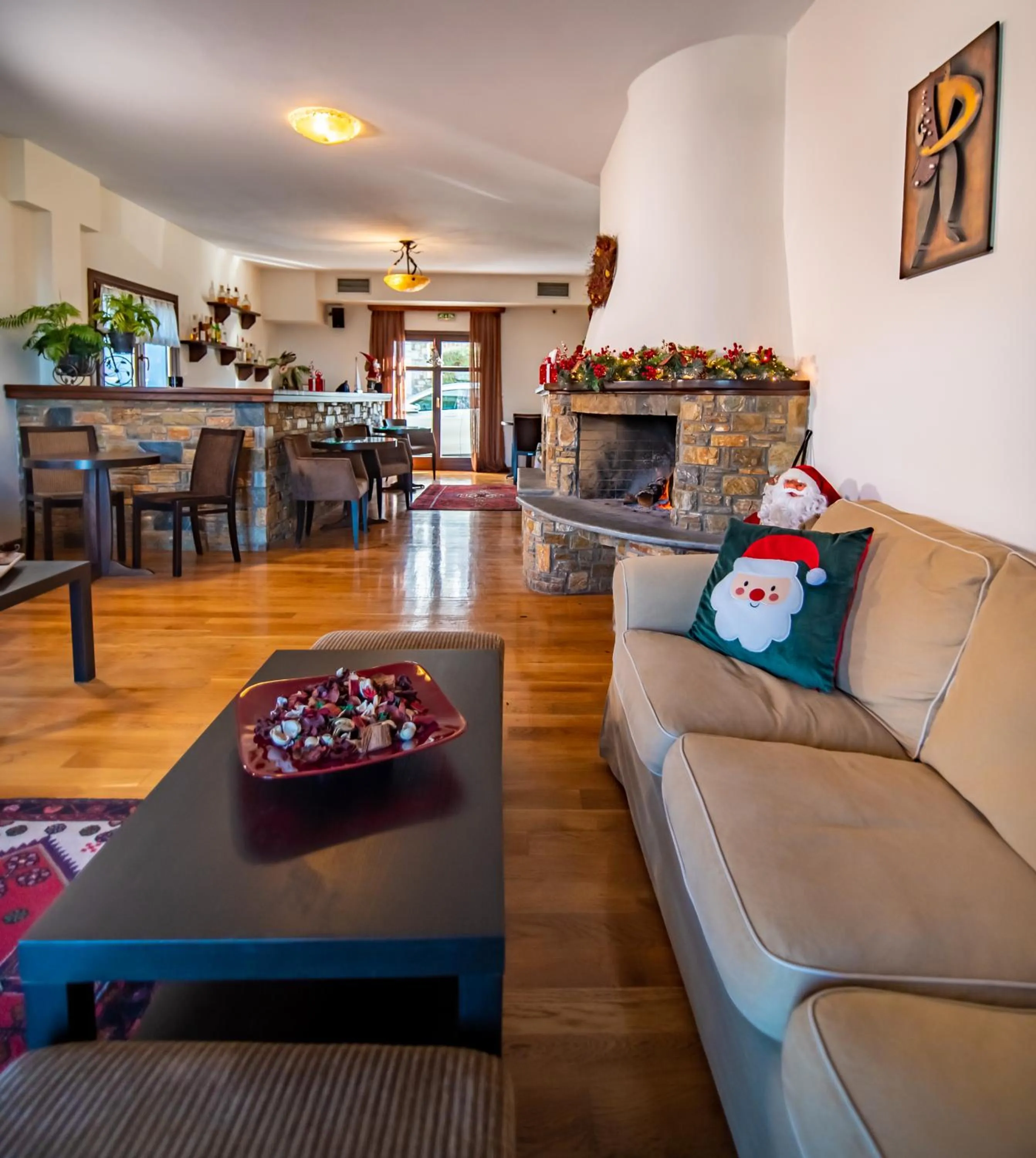 Erofili Hotel & Suites